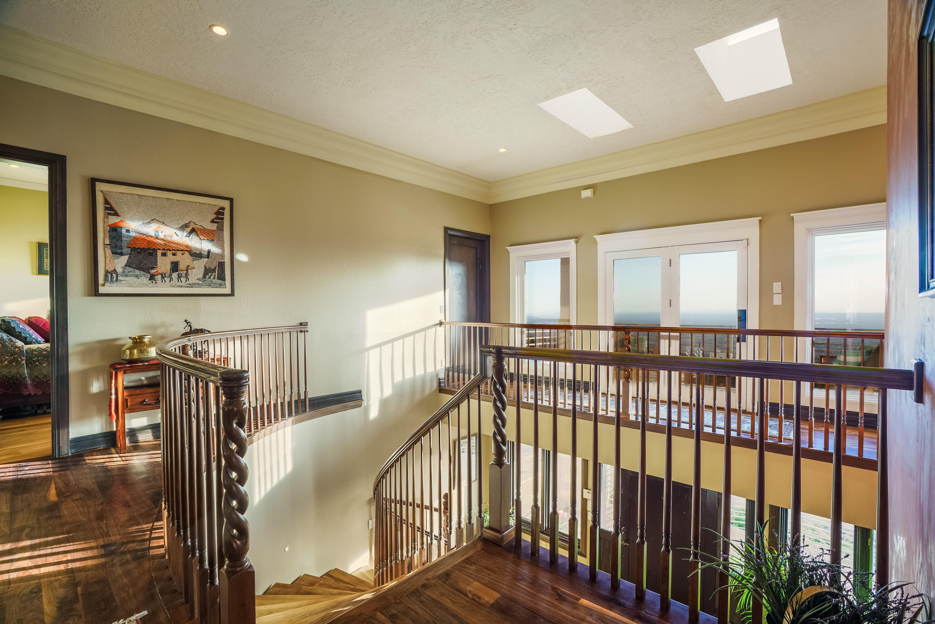 1104 LA LUZ Trail NE