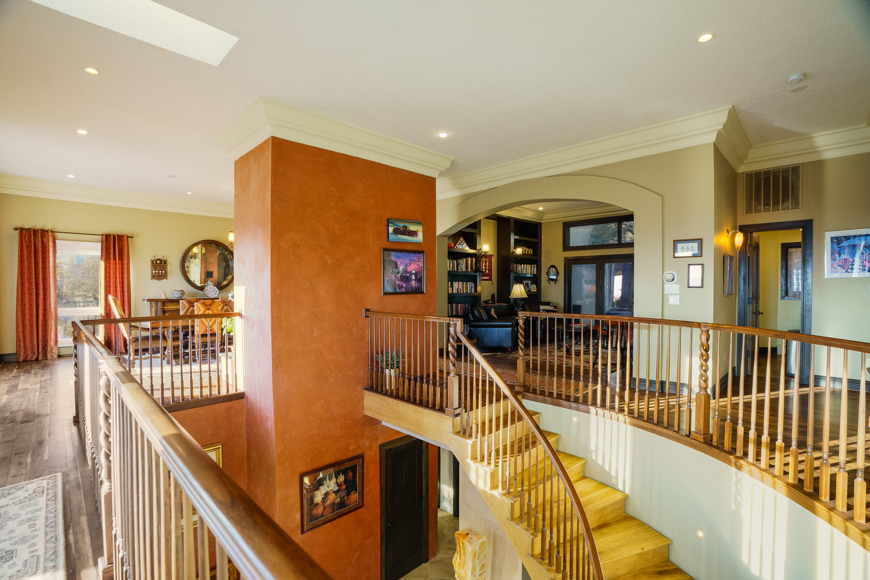 1104 LA LUZ Trail NE