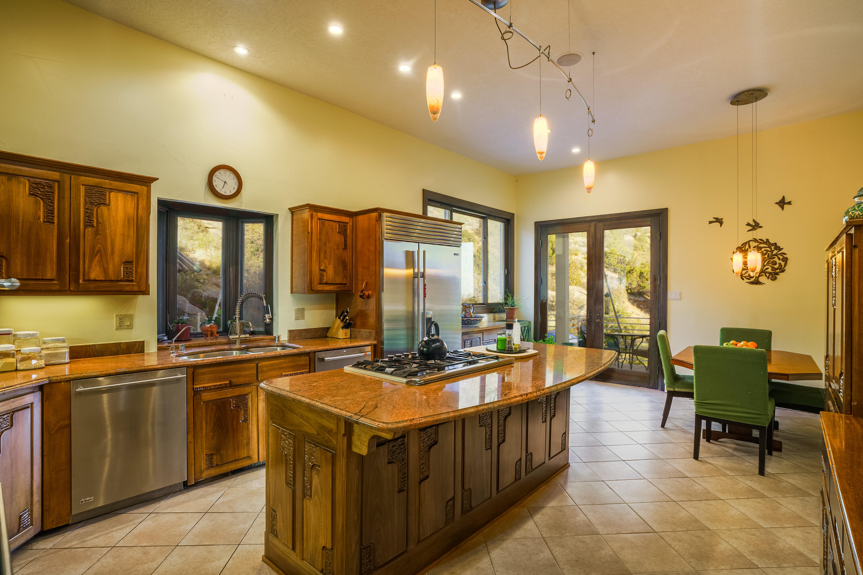 1104 LA LUZ Trail NE