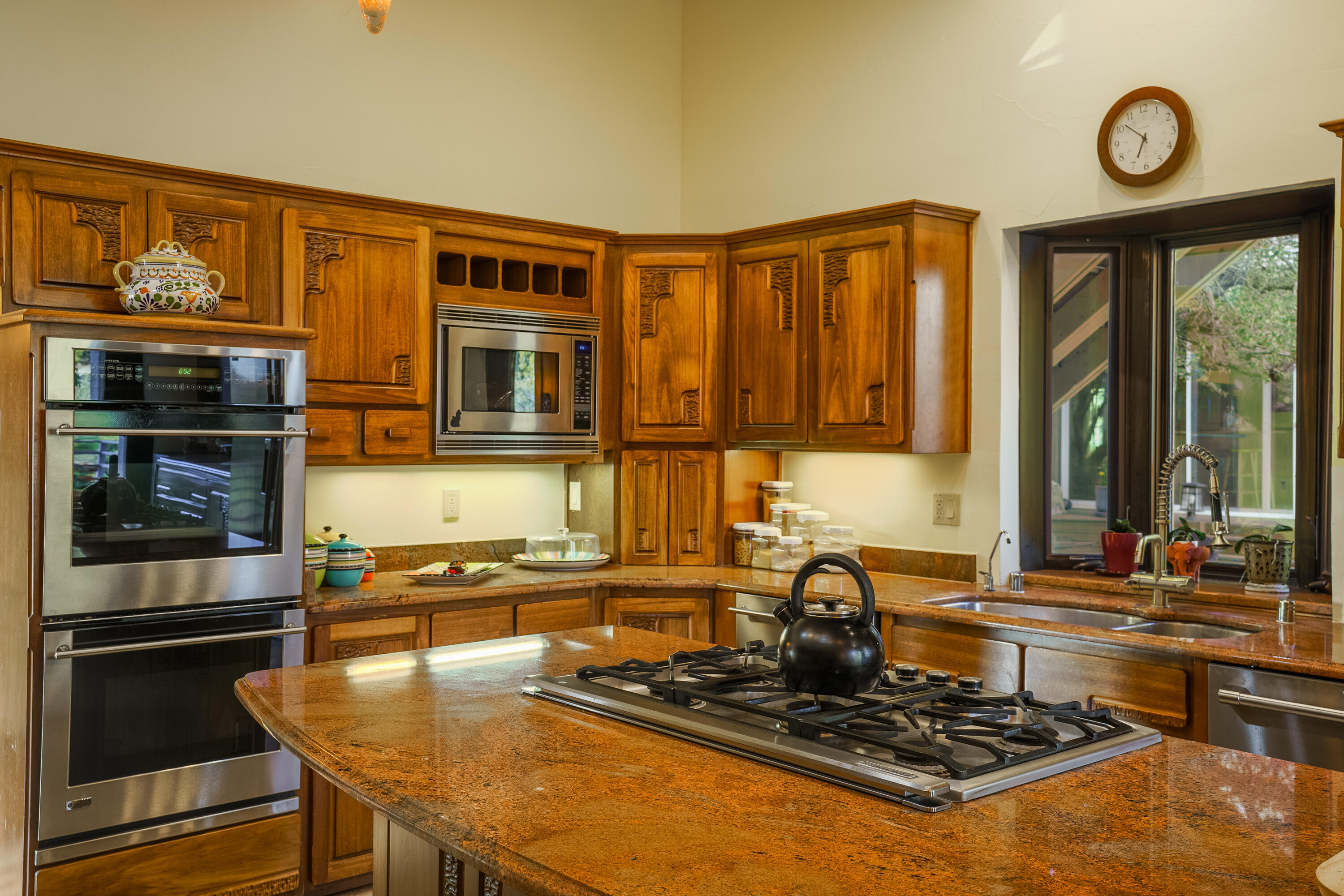 1104 LA LUZ Trail NE