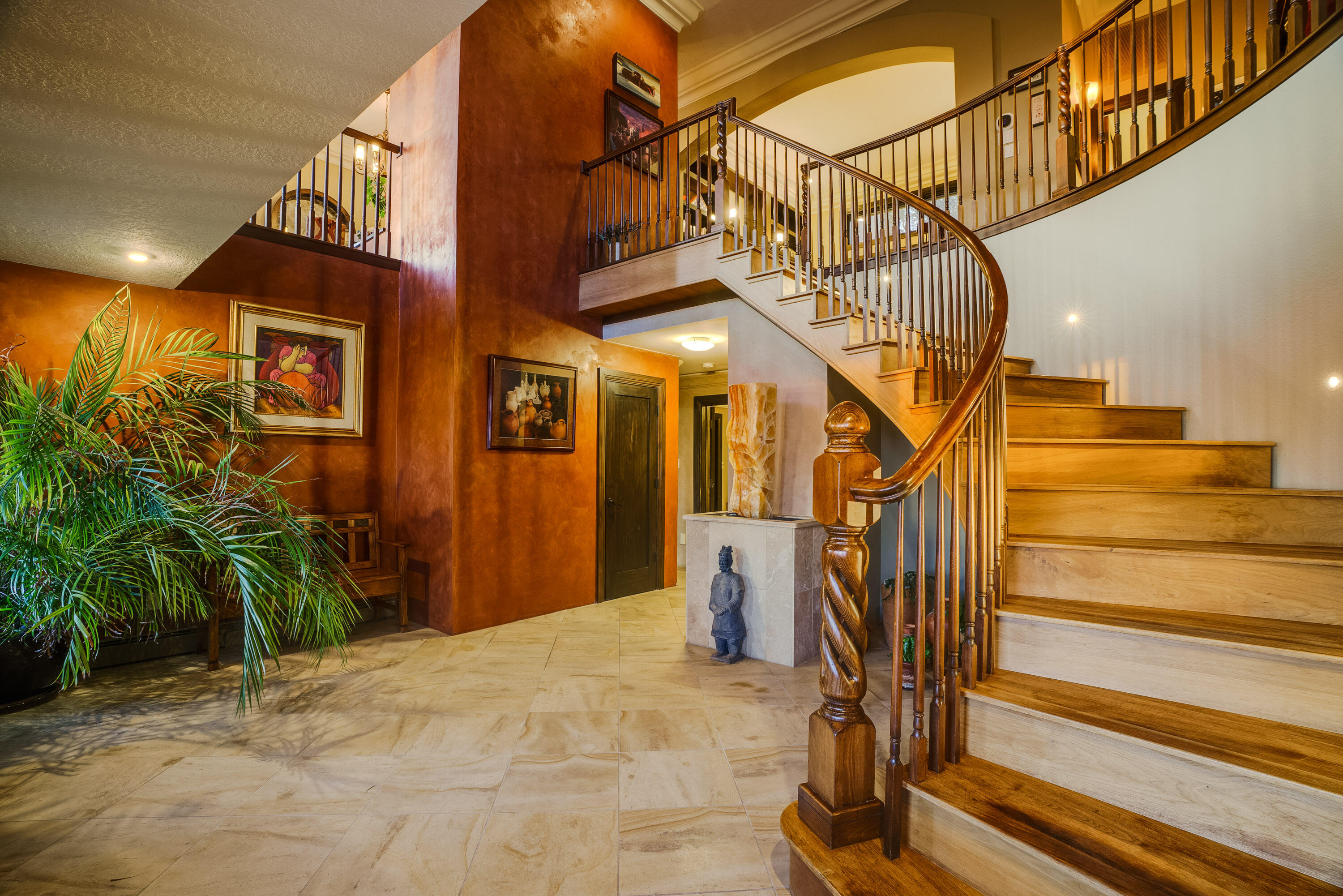 1104 LA LUZ Trail NE