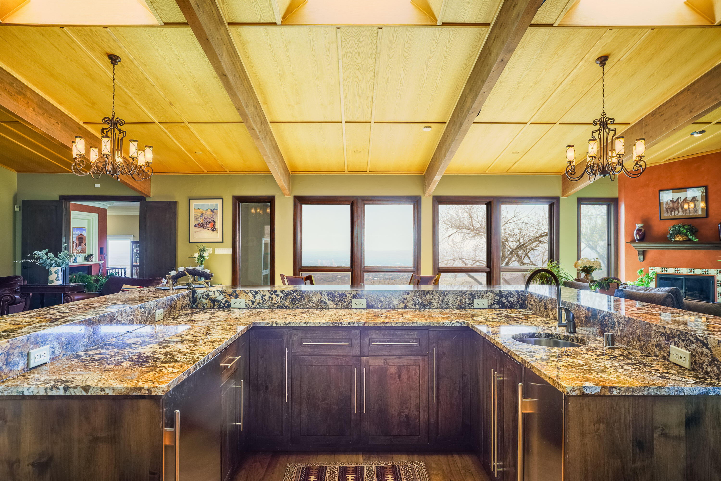 1104 LA LUZ Trail NE