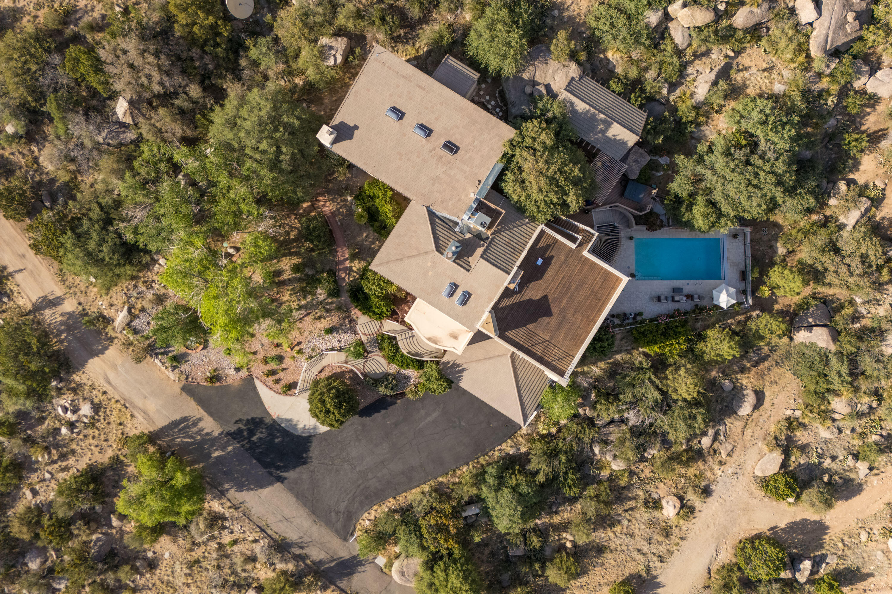 1104 LA LUZ Trail NE