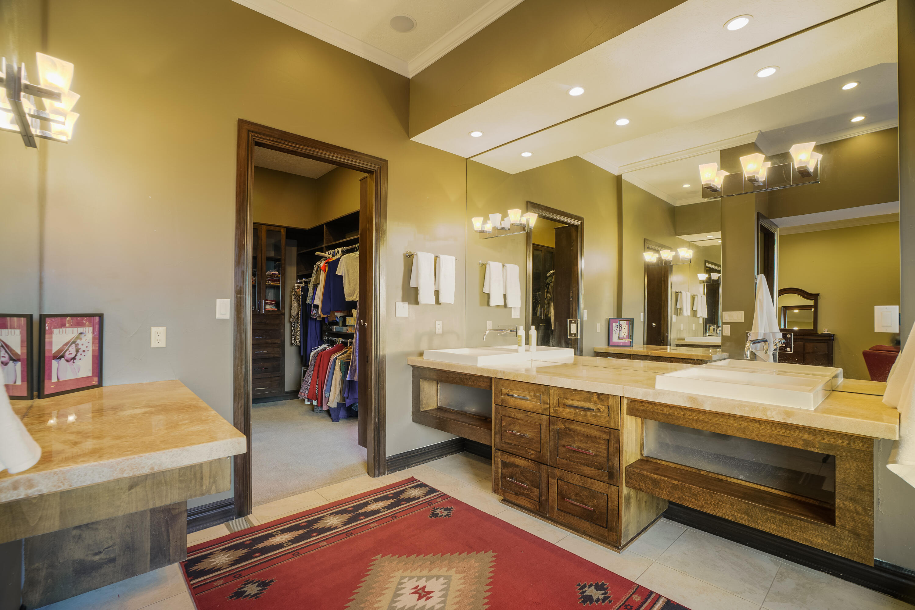 1104 LA LUZ Trail NE