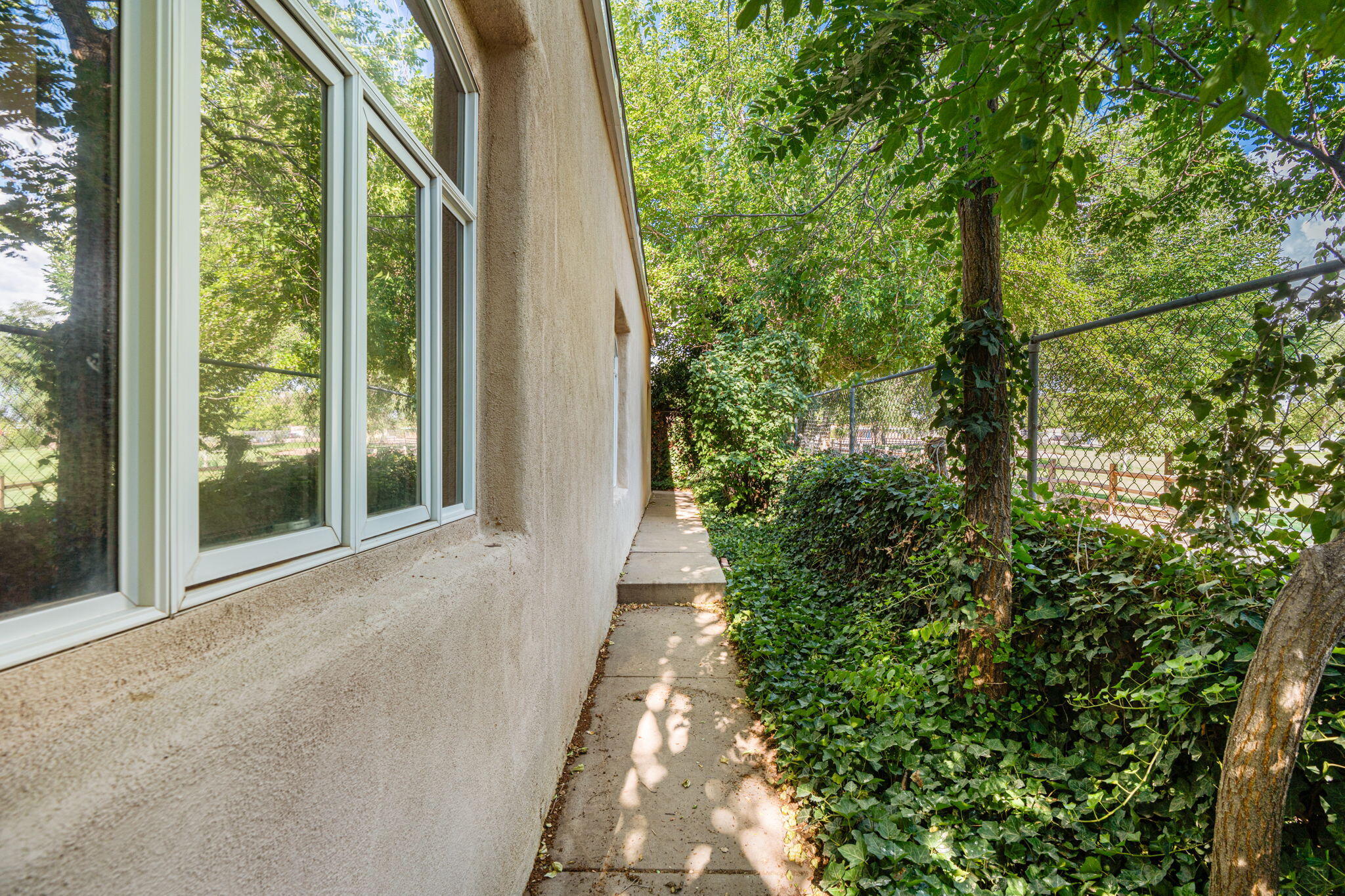 2316 HANNETT Avenue NE