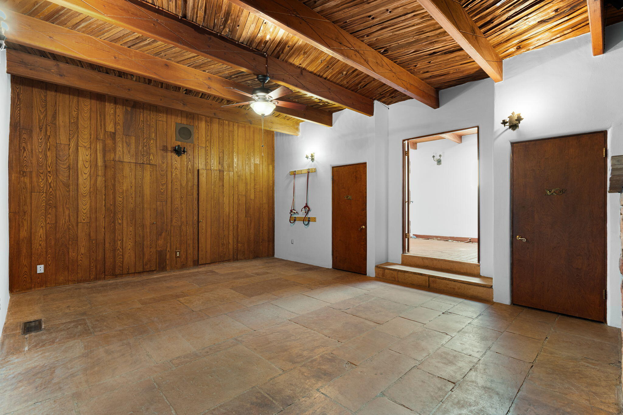 2316 HANNETT Avenue NE