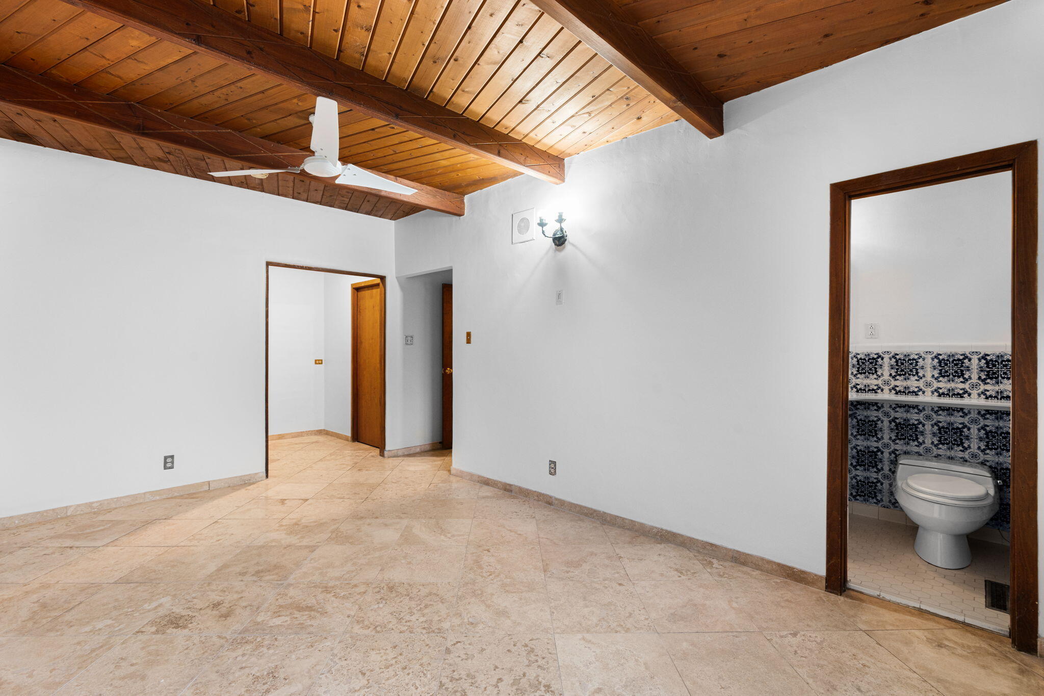 2316 HANNETT Avenue NE