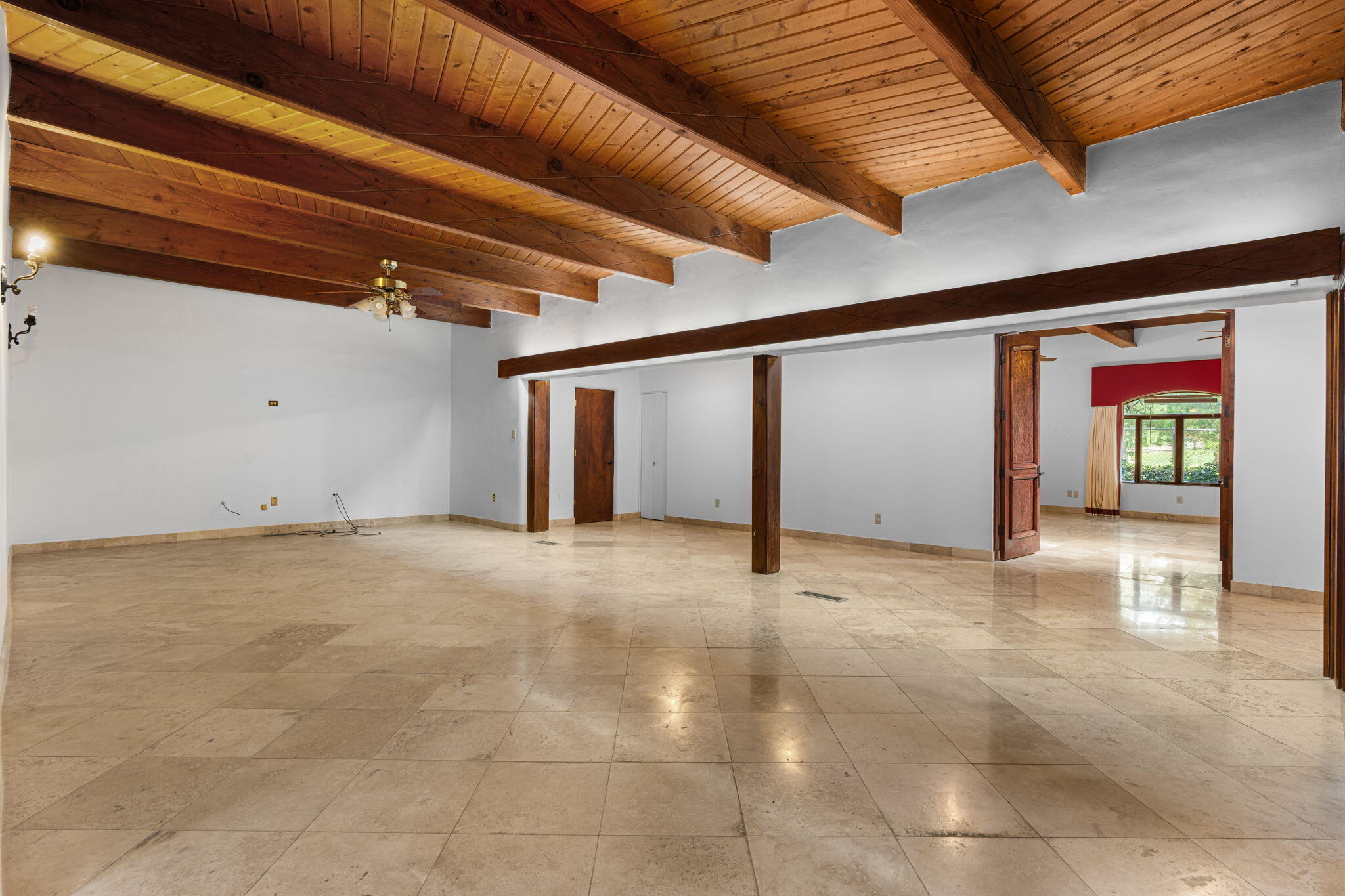 2316 HANNETT Avenue NE