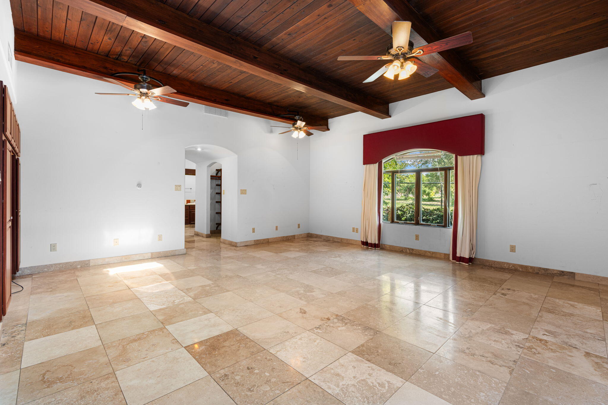 2316 HANNETT Avenue NE