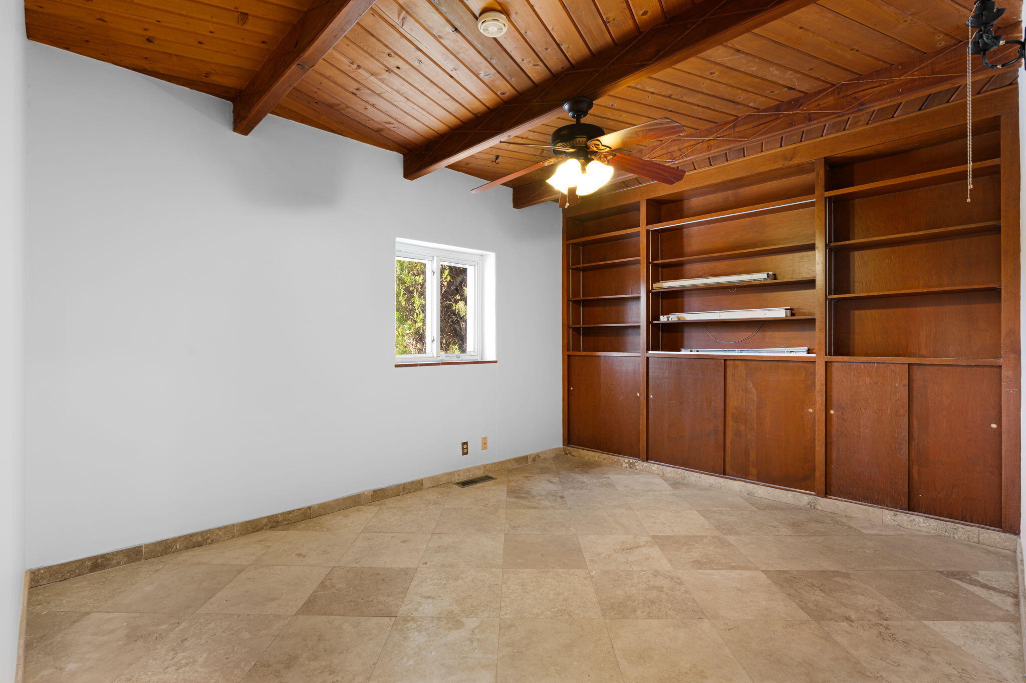 2316 HANNETT Avenue NE