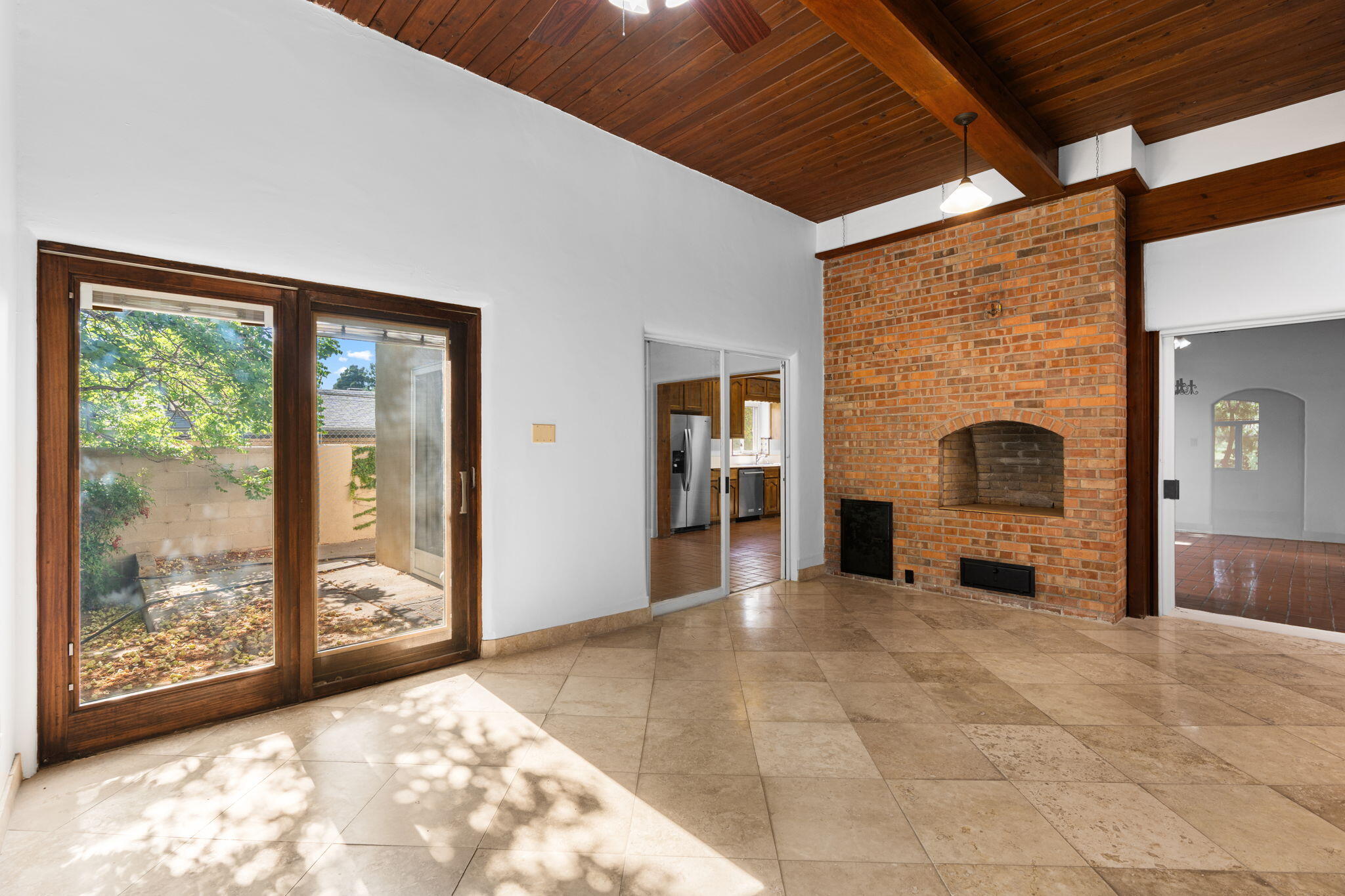 2316 HANNETT Avenue NE