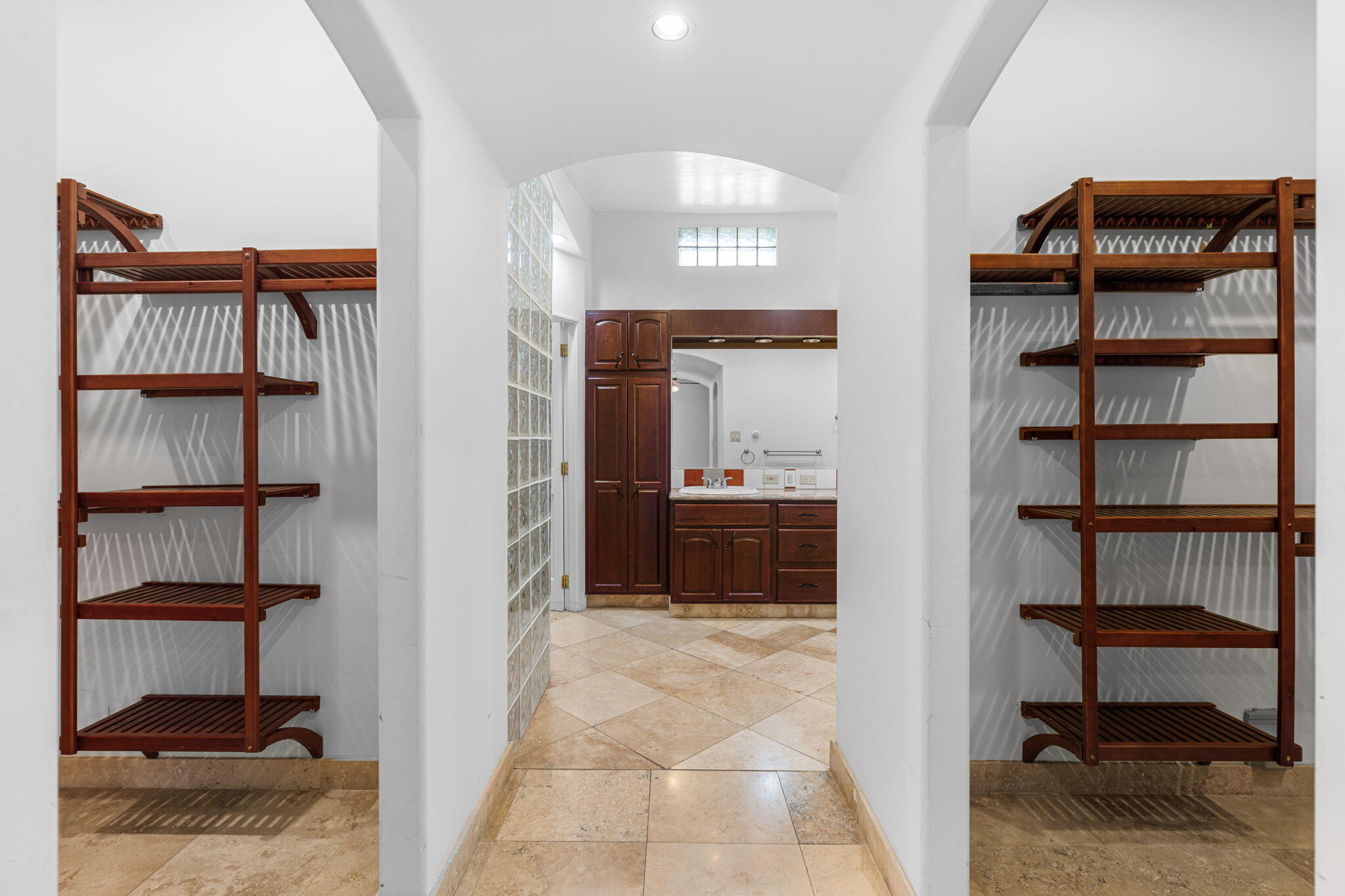 2316 HANNETT Avenue NE