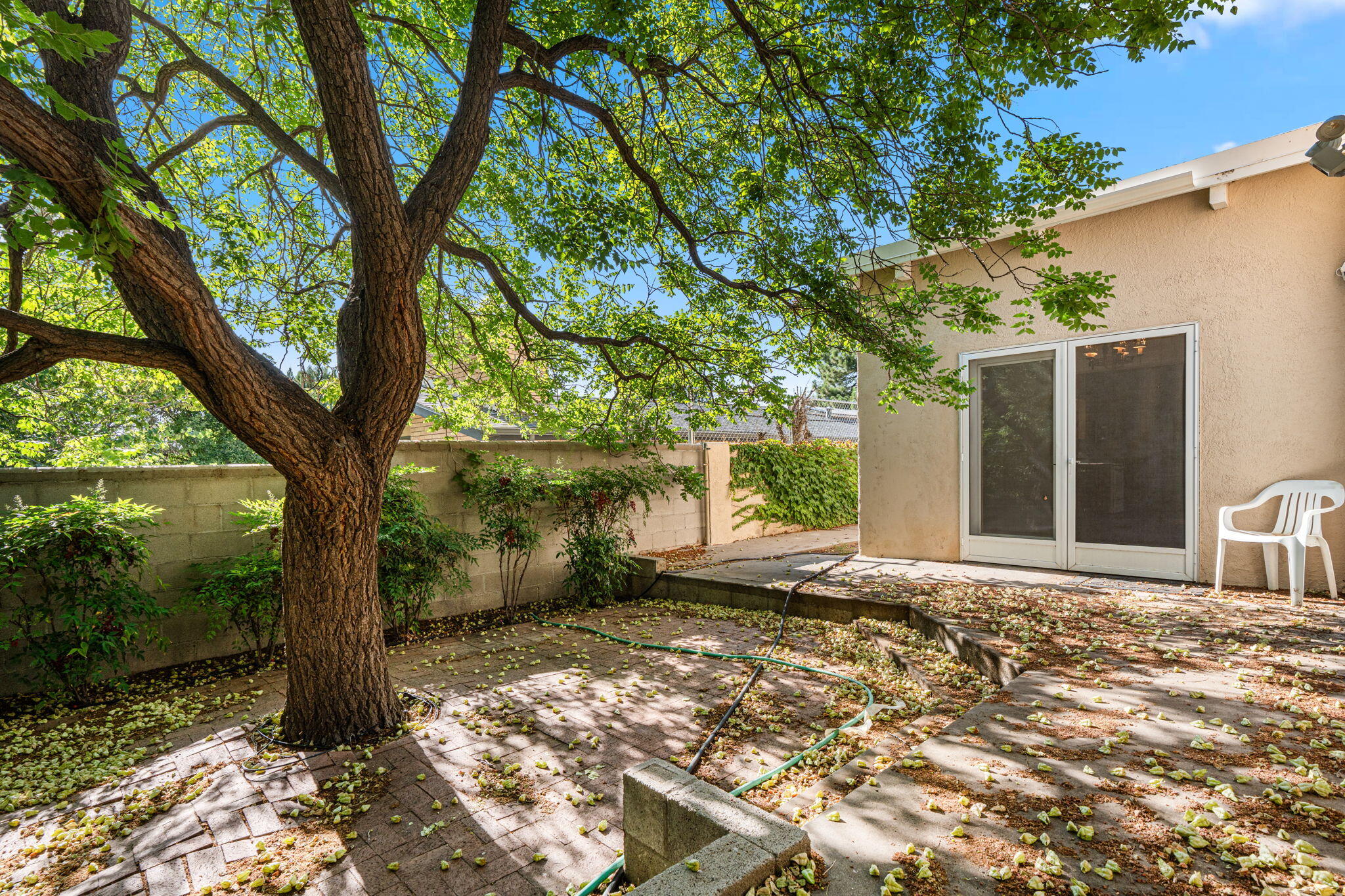 2316 HANNETT Avenue NE