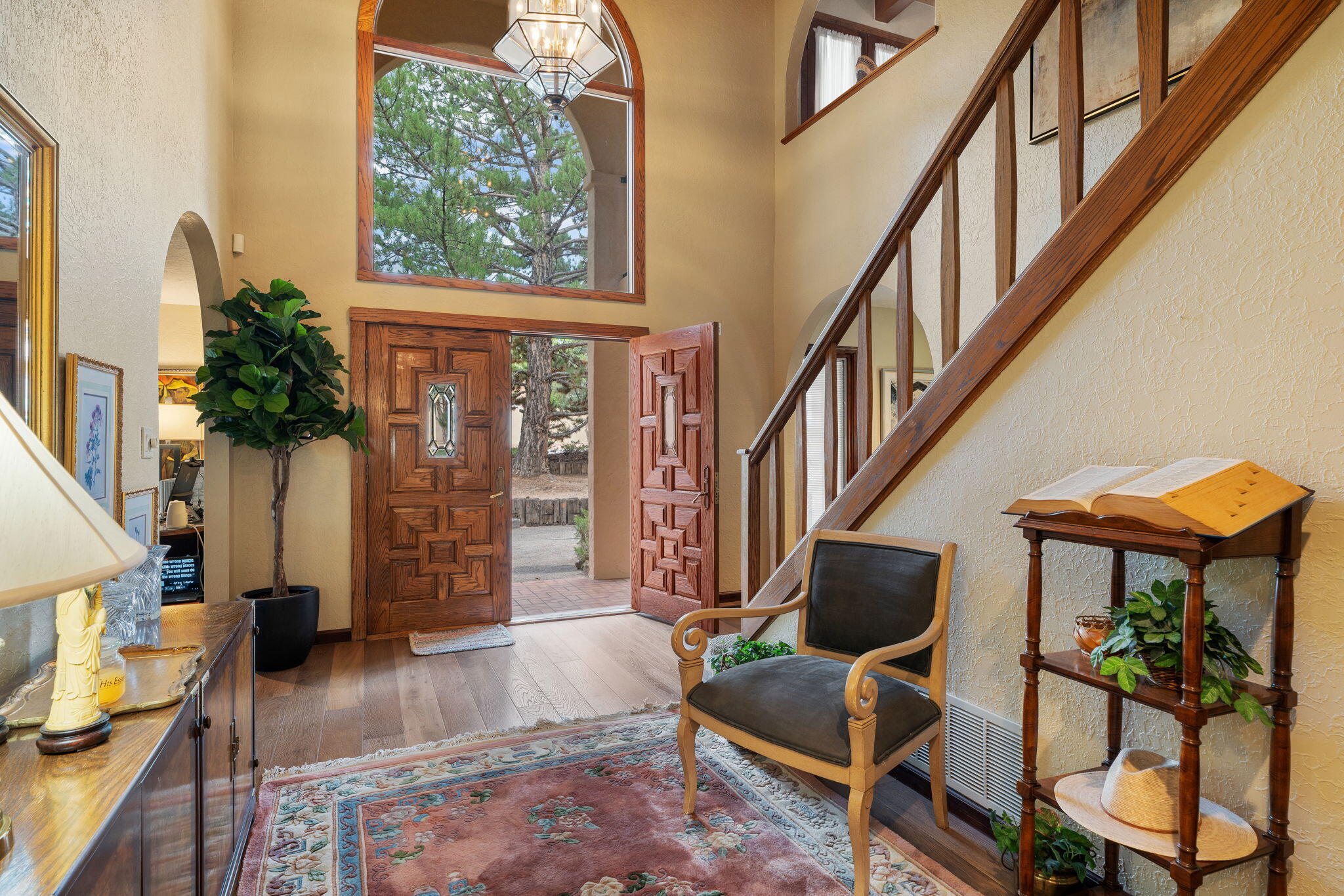 9517 SEABROOK Drive NE