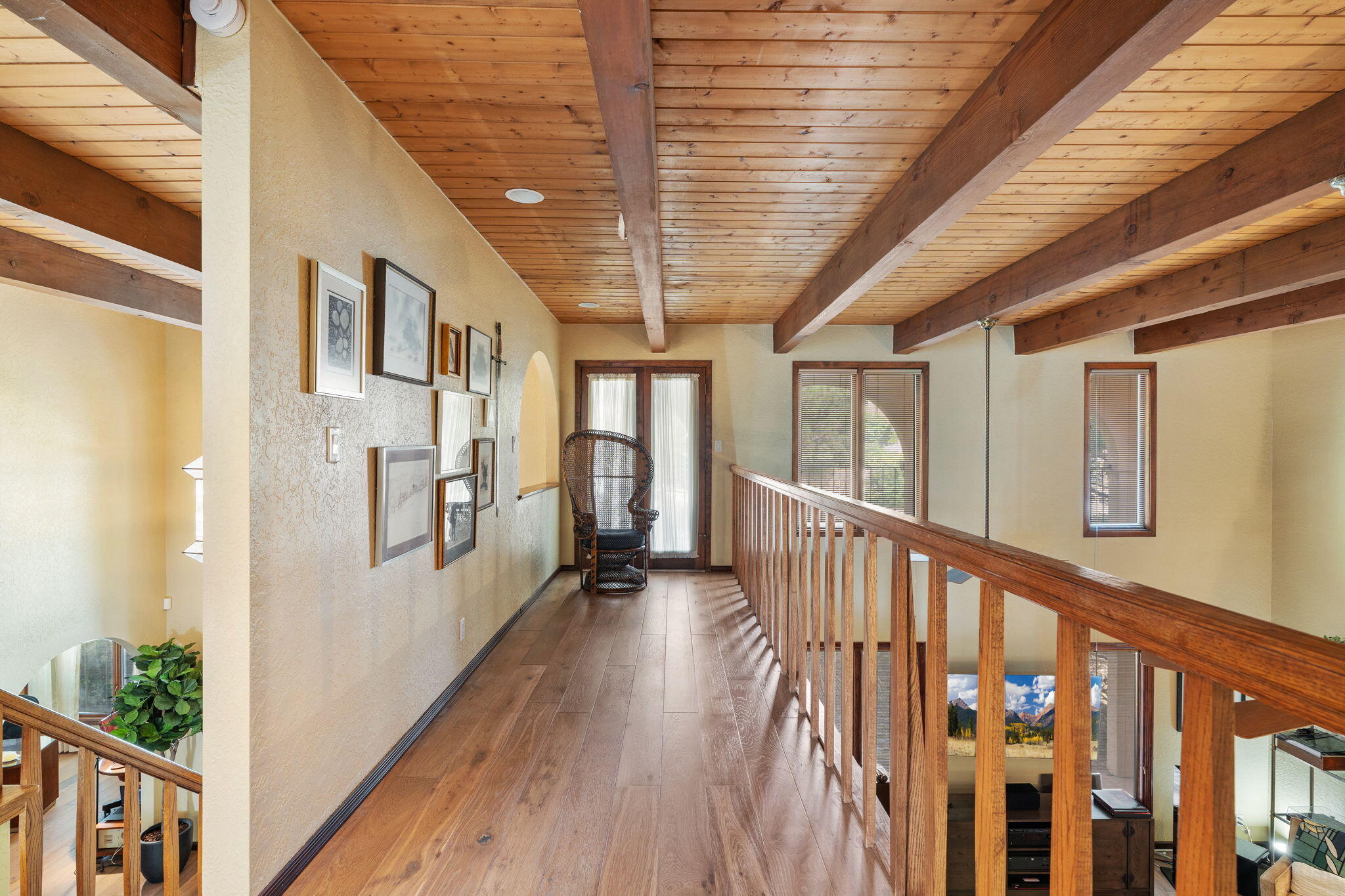 9517 SEABROOK Drive NE