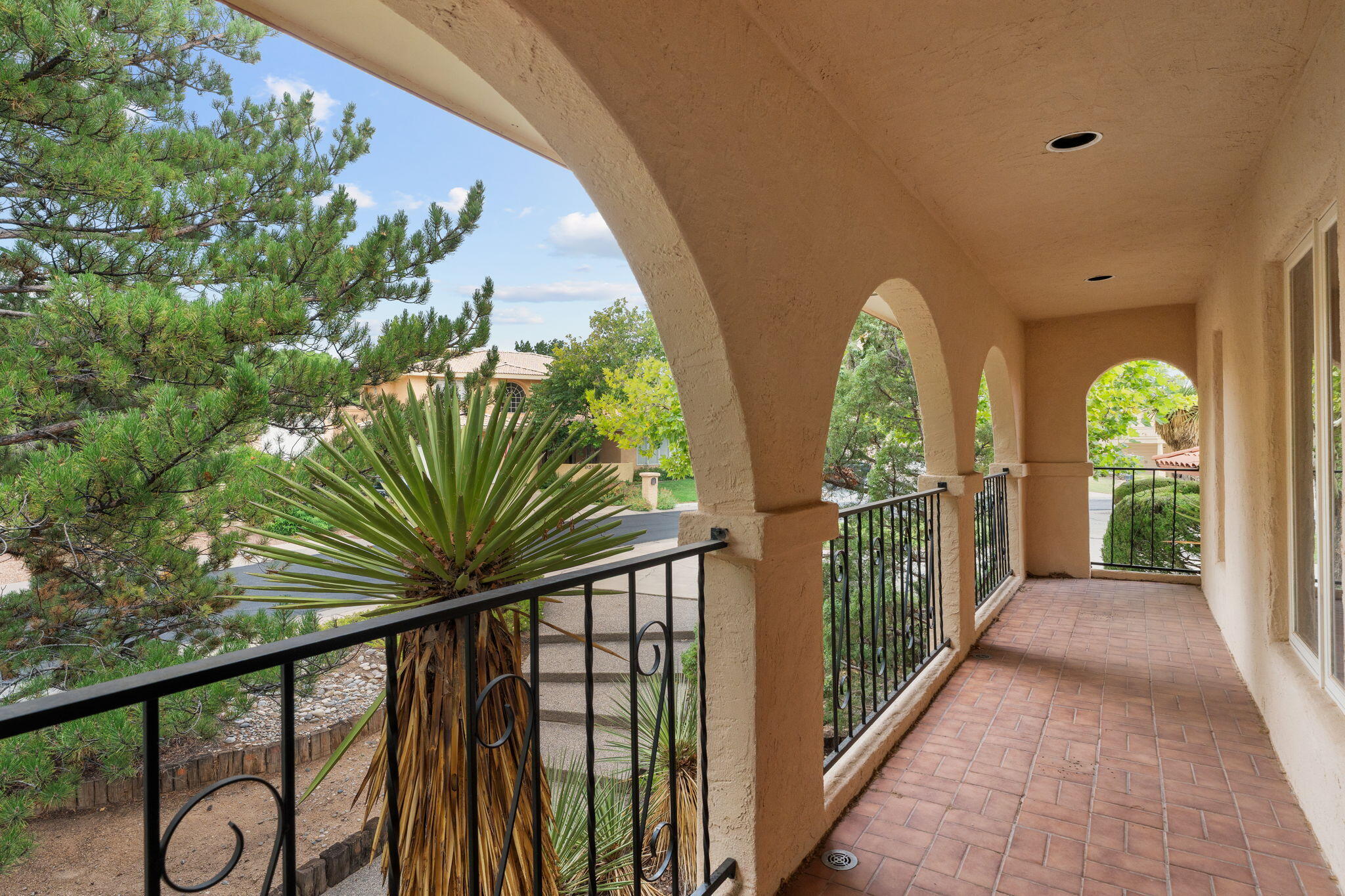 9517 SEABROOK Drive NE