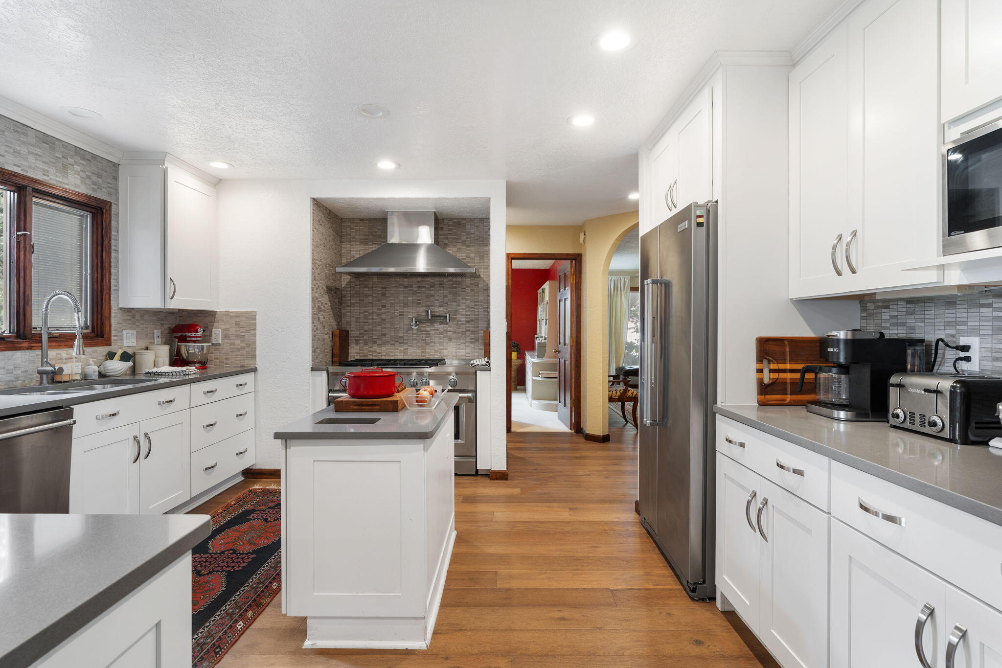 9517 SEABROOK Drive NE