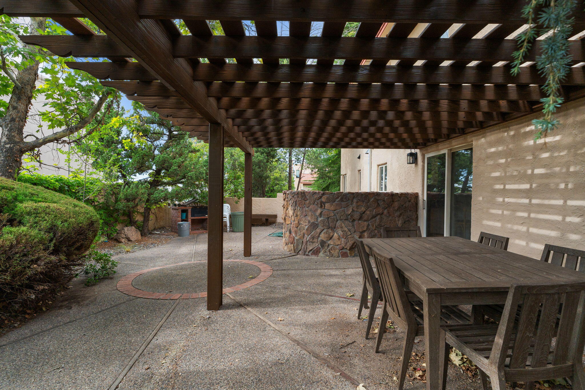 9517 SEABROOK Drive NE