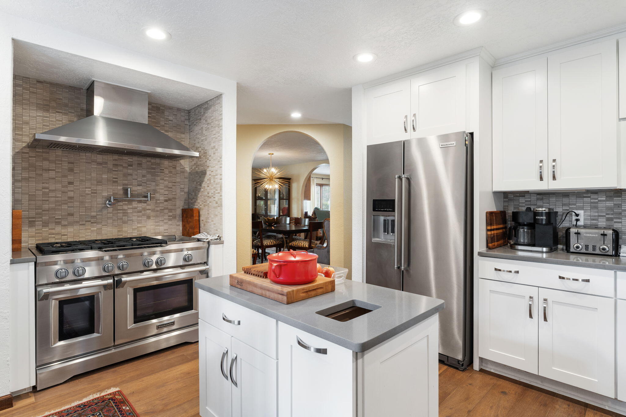 9517 SEABROOK Drive NE