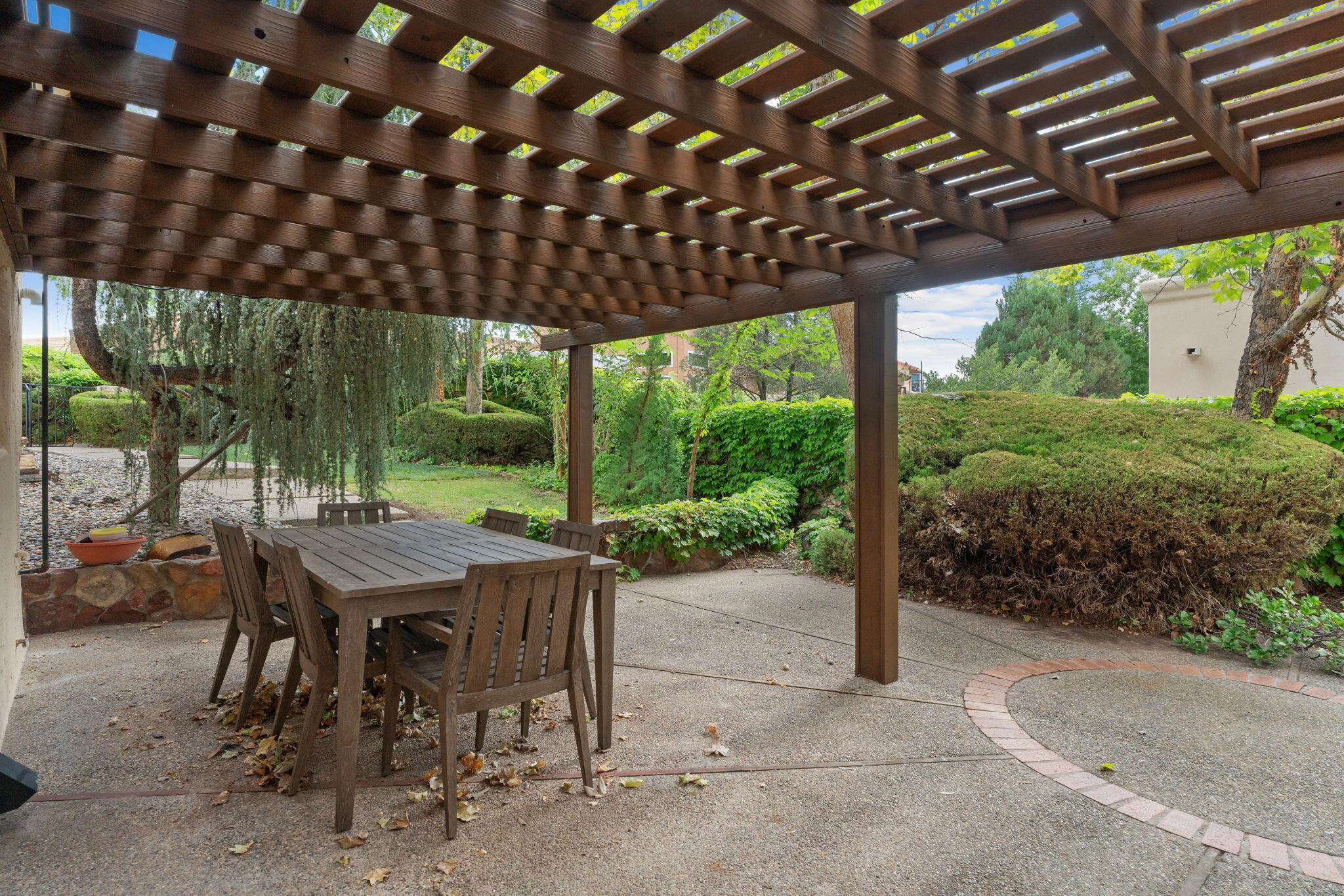 9517 SEABROOK Drive NE