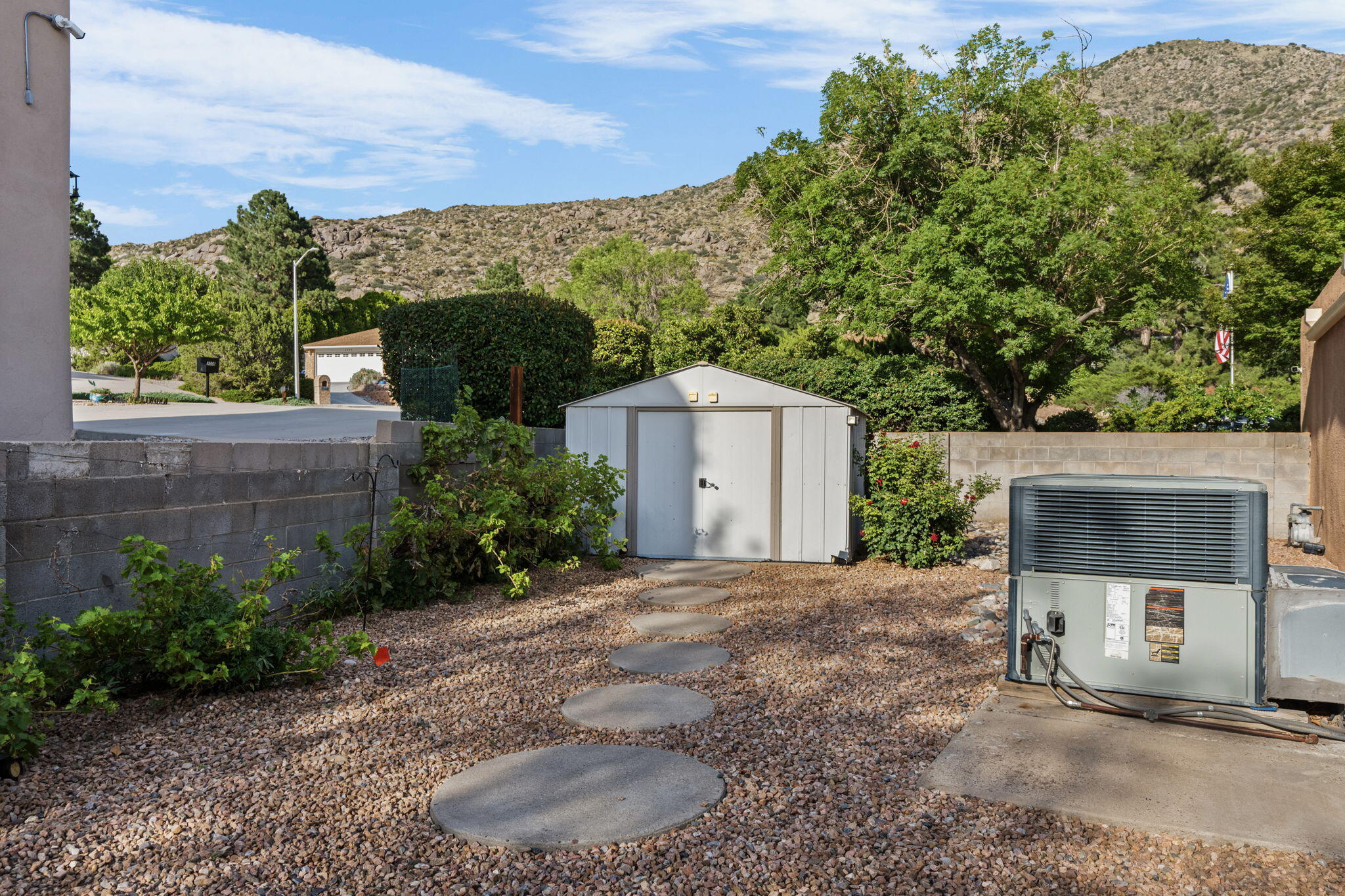 3001 LA VILLITA Place NE