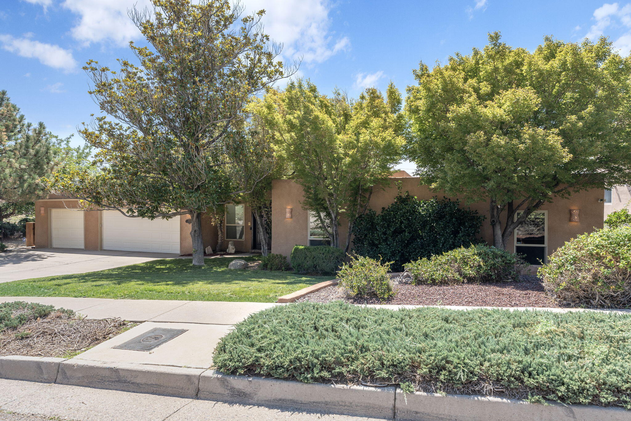 3001 LA VILLITA Place NE