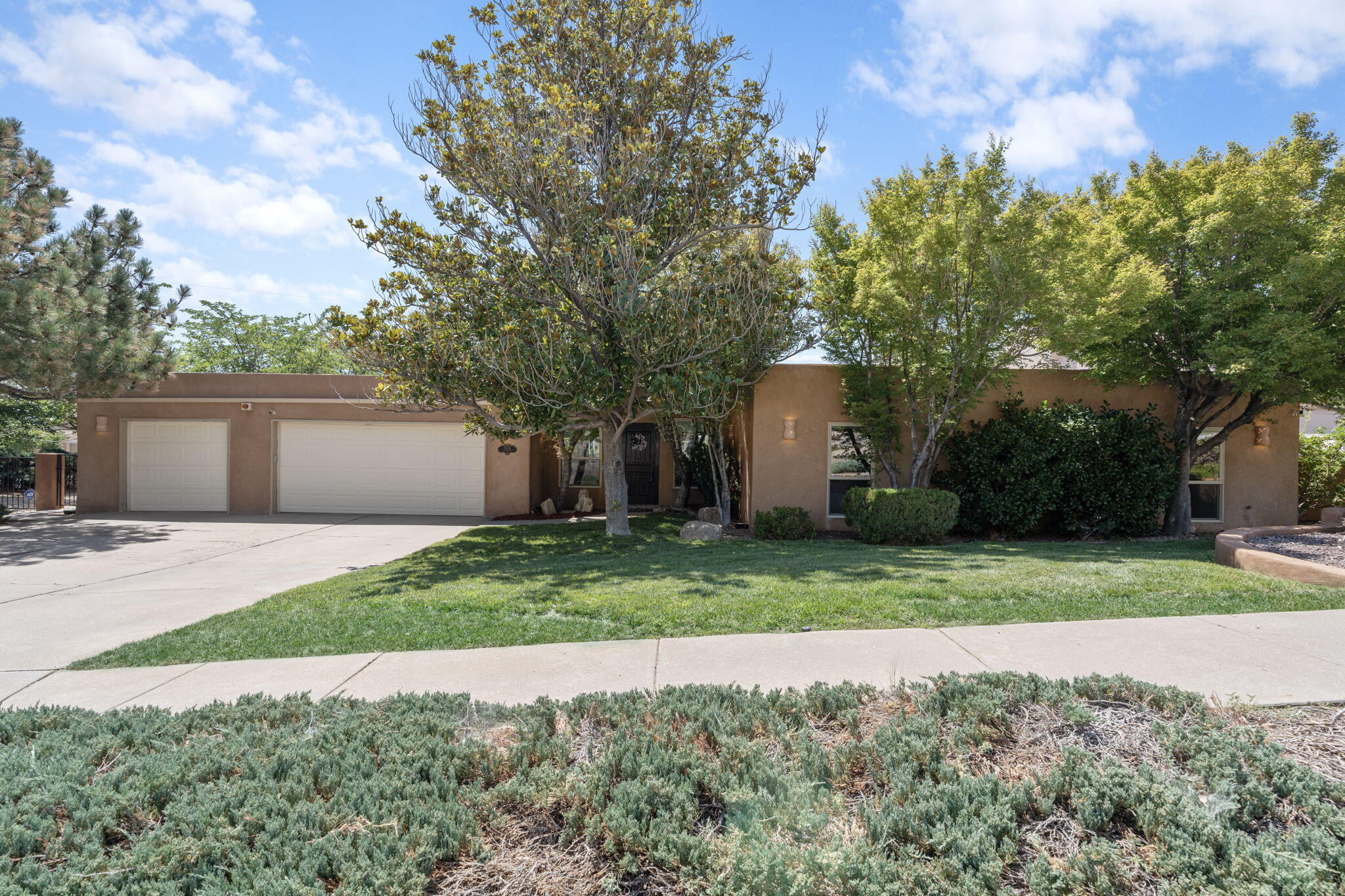 3001 LA VILLITA Place NE