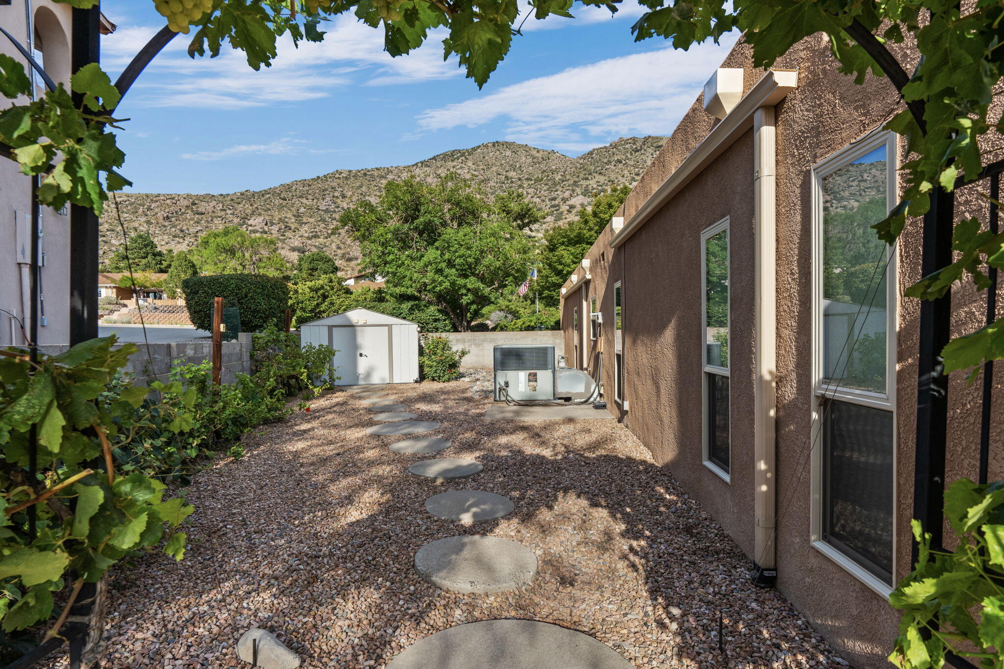 3001 LA VILLITA Place NE