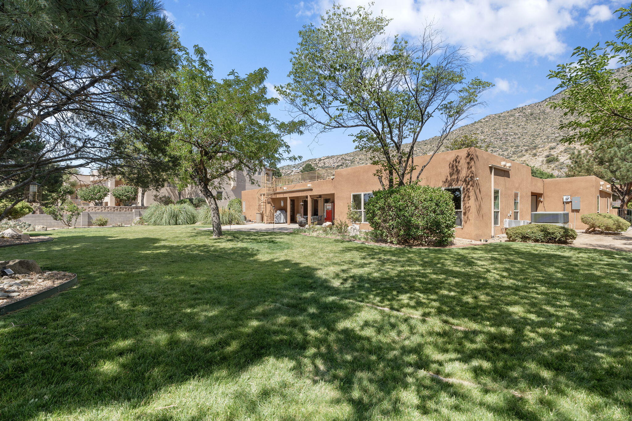 3001 LA VILLITA Place NE