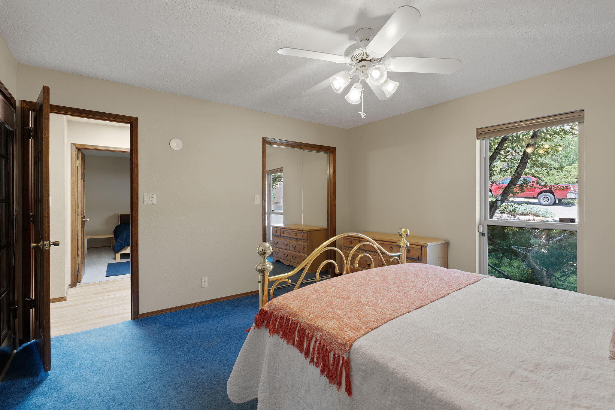 3001 LA VILLITA Place NE