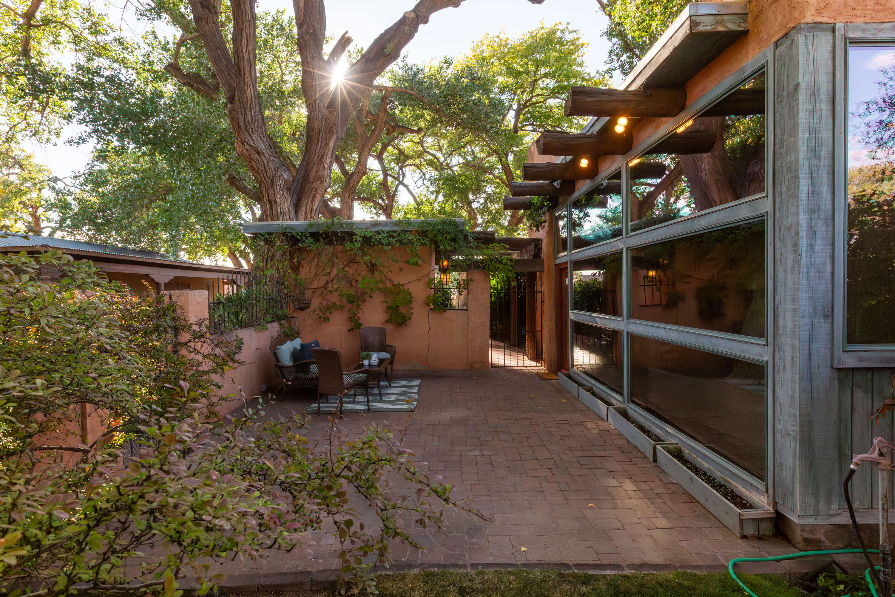 2830 RIO BRAVO Boulevard SW