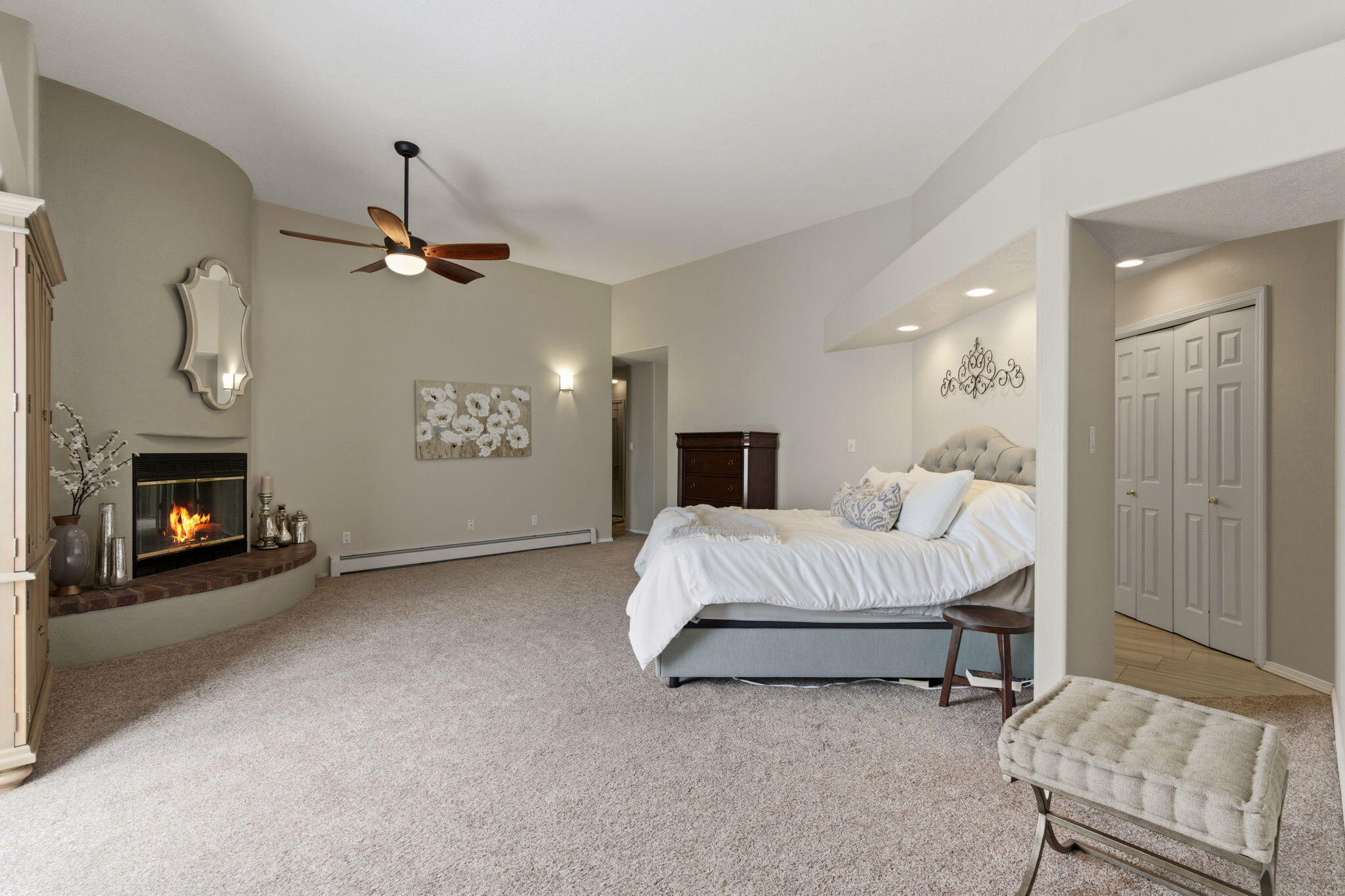 18 Tierra Monte Street NE