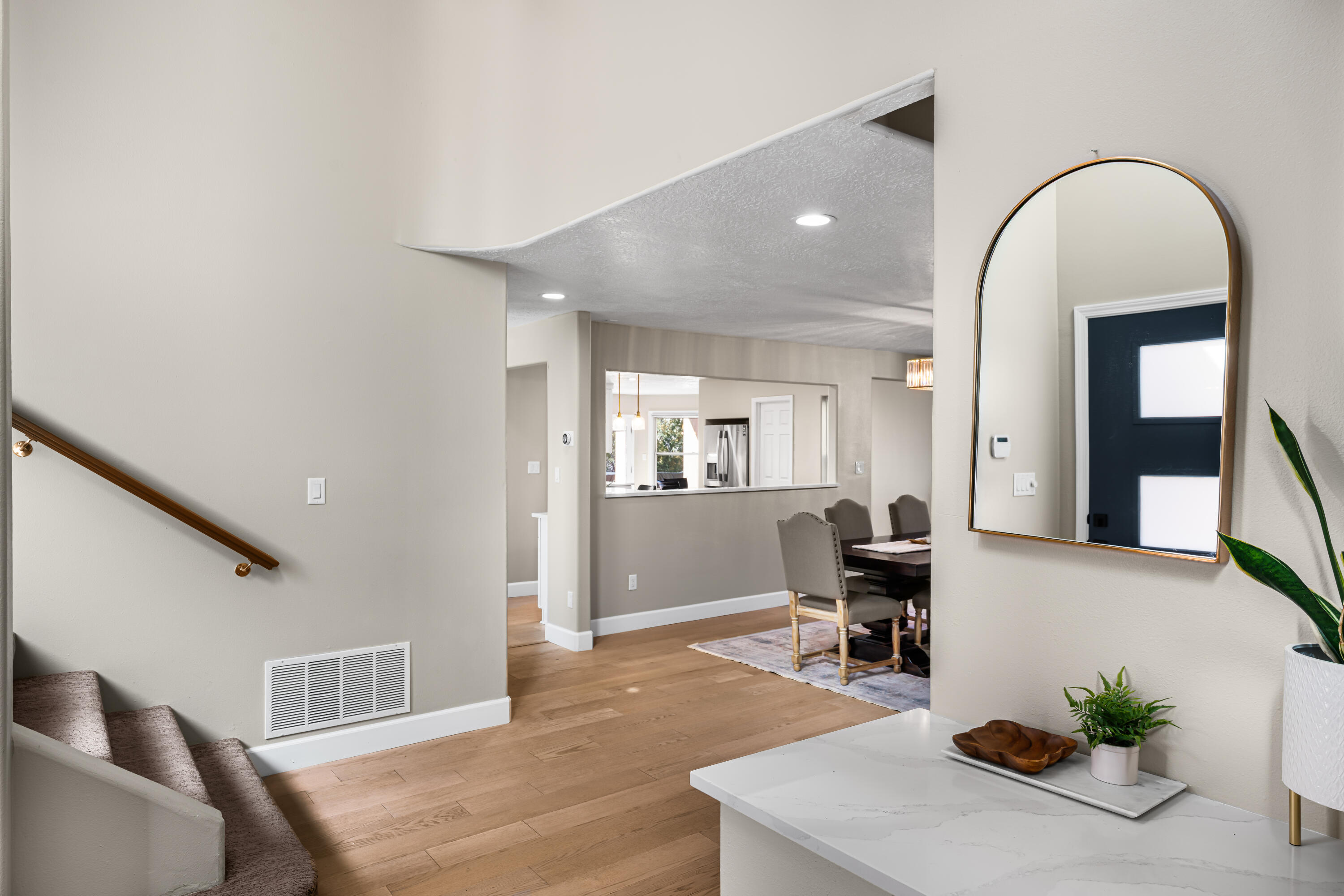 18 Tierra Monte Street NE