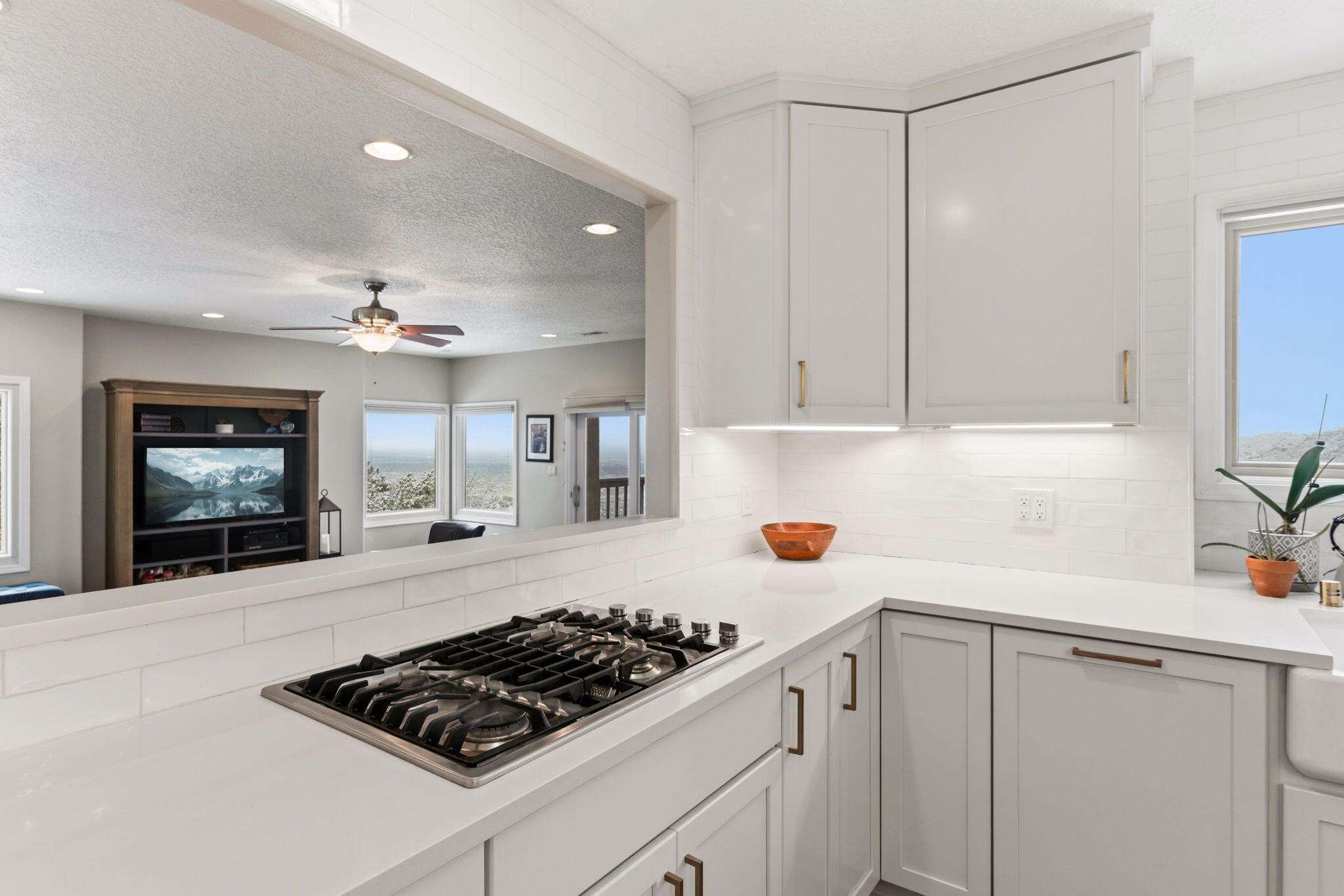 18 Tierra Monte Street NE