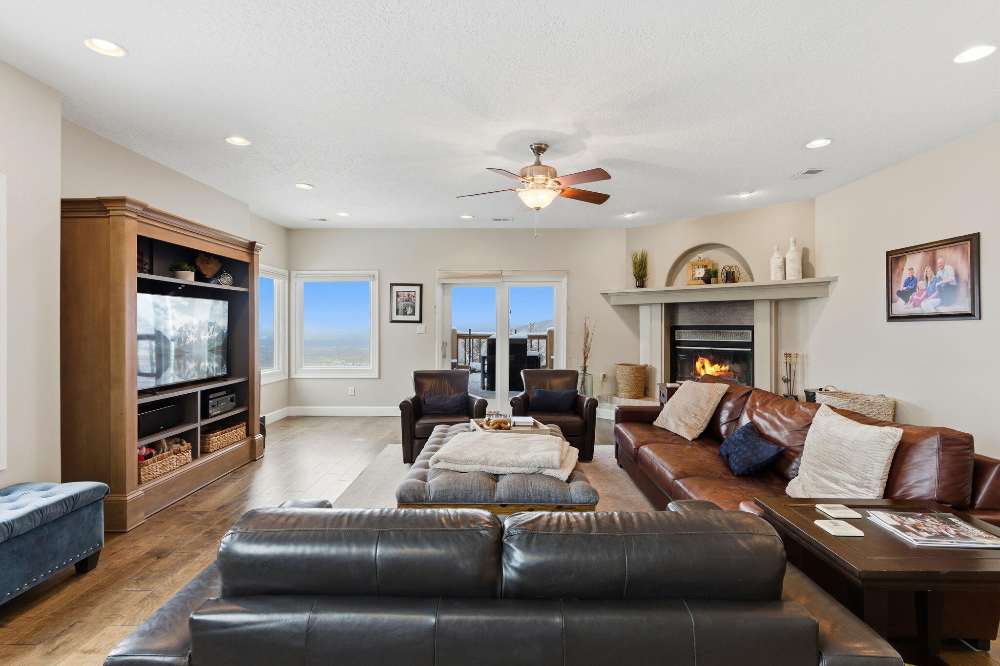 18 Tierra Monte Street NE