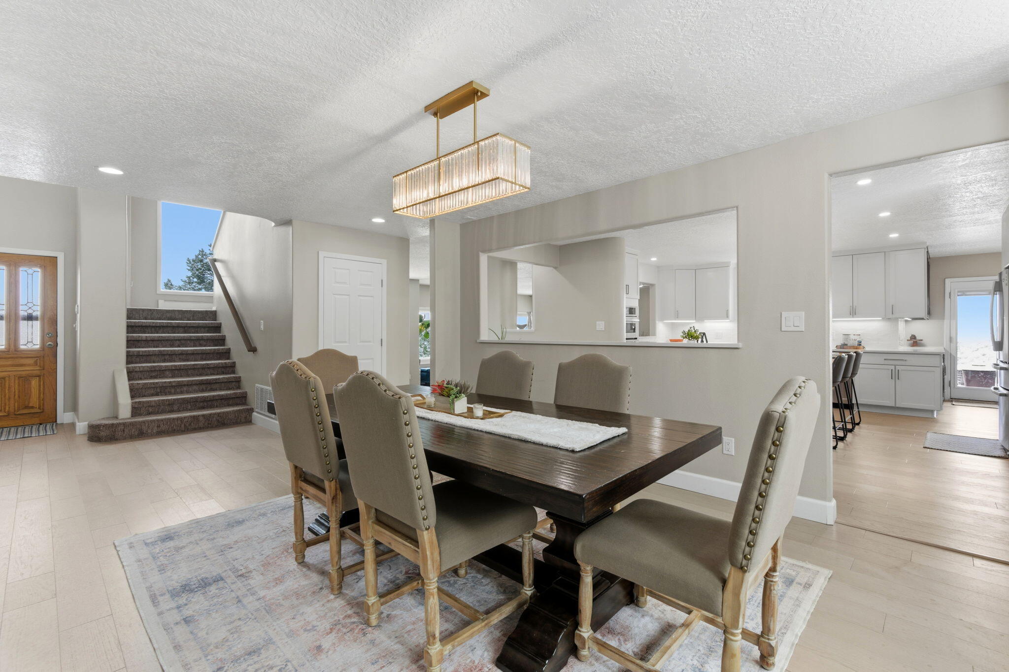 18 Tierra Monte Street NE