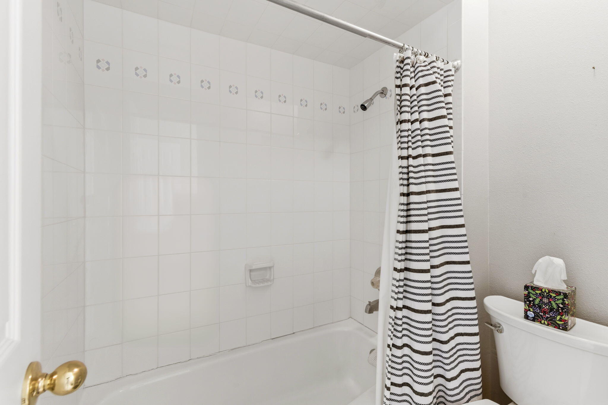 18 Tierra Monte Street NE