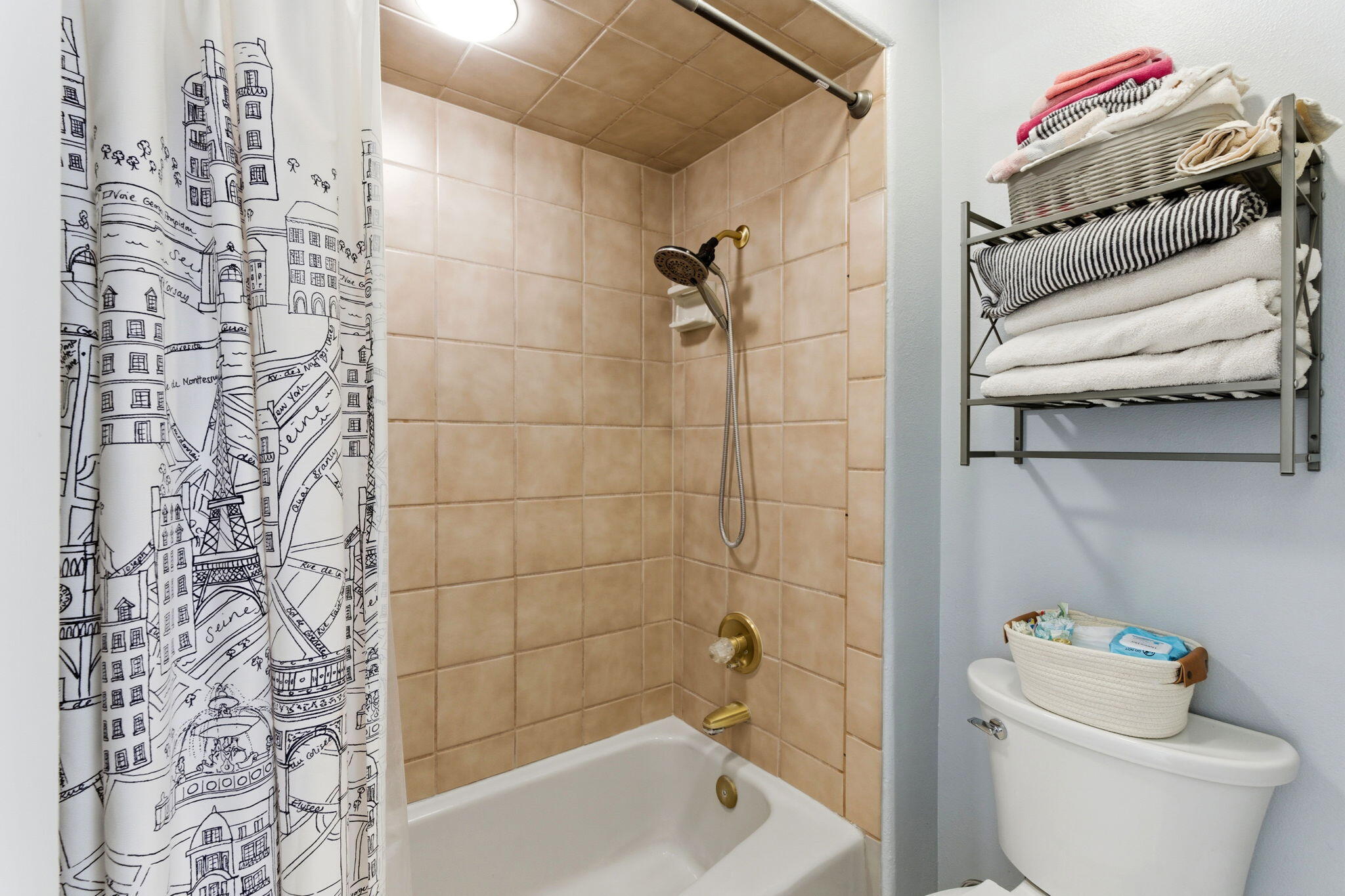 18 Tierra Monte Street NE