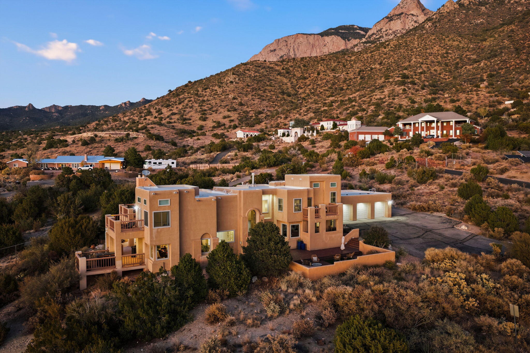 18 Tierra Monte Street NE