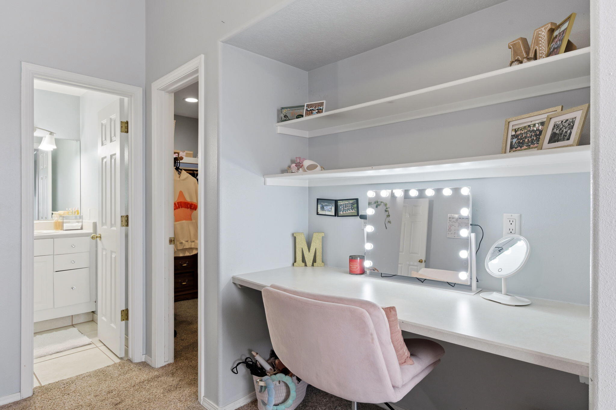 18 Tierra Monte Street NE