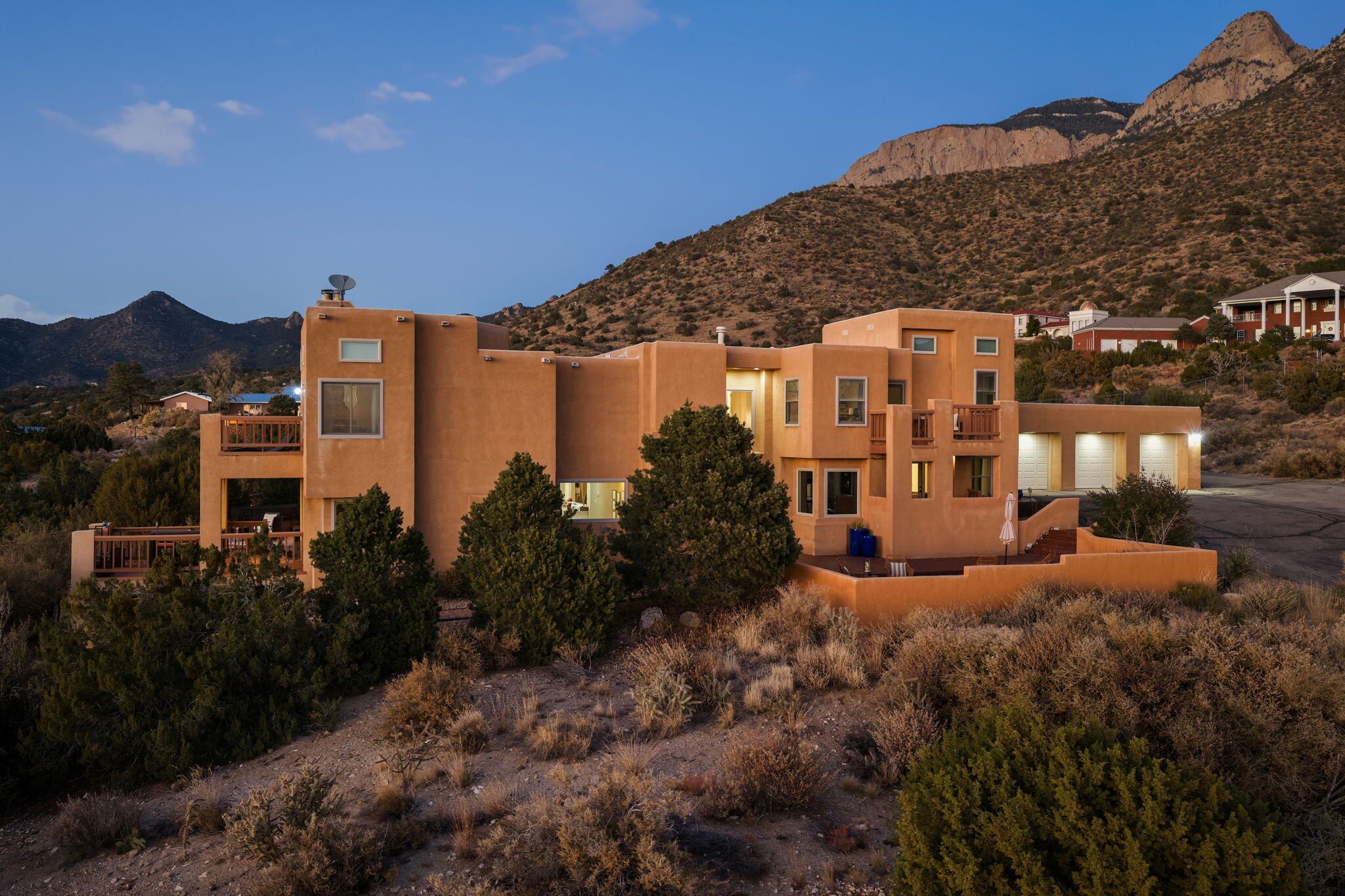 18 Tierra Monte Street NE