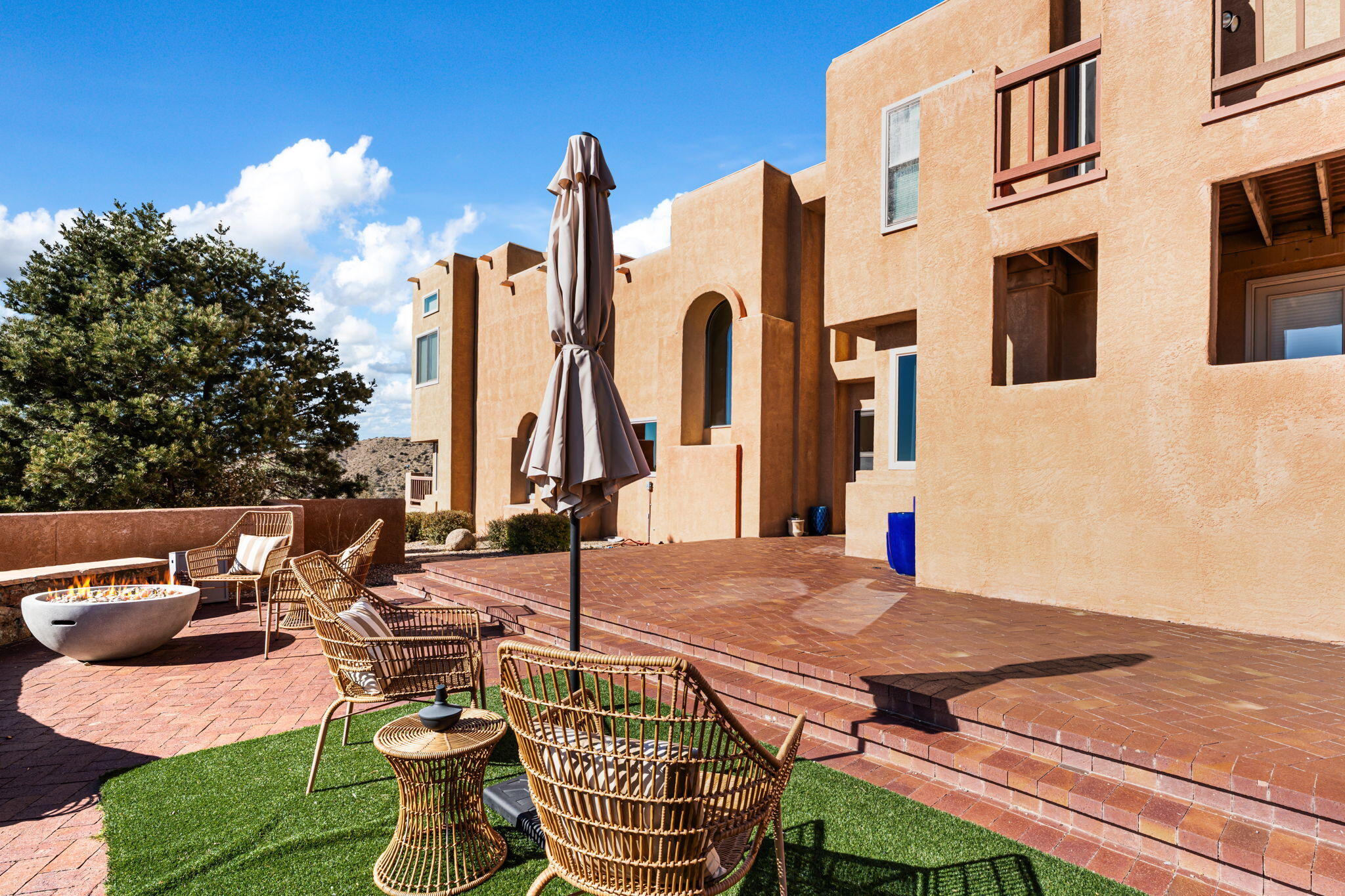 18 Tierra Monte Street NE