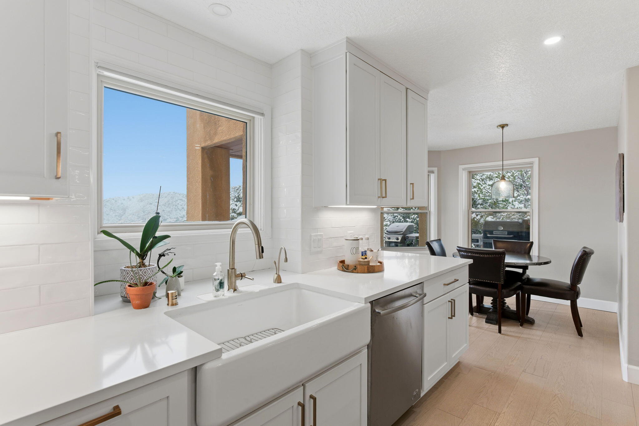 18 Tierra Monte Street NE