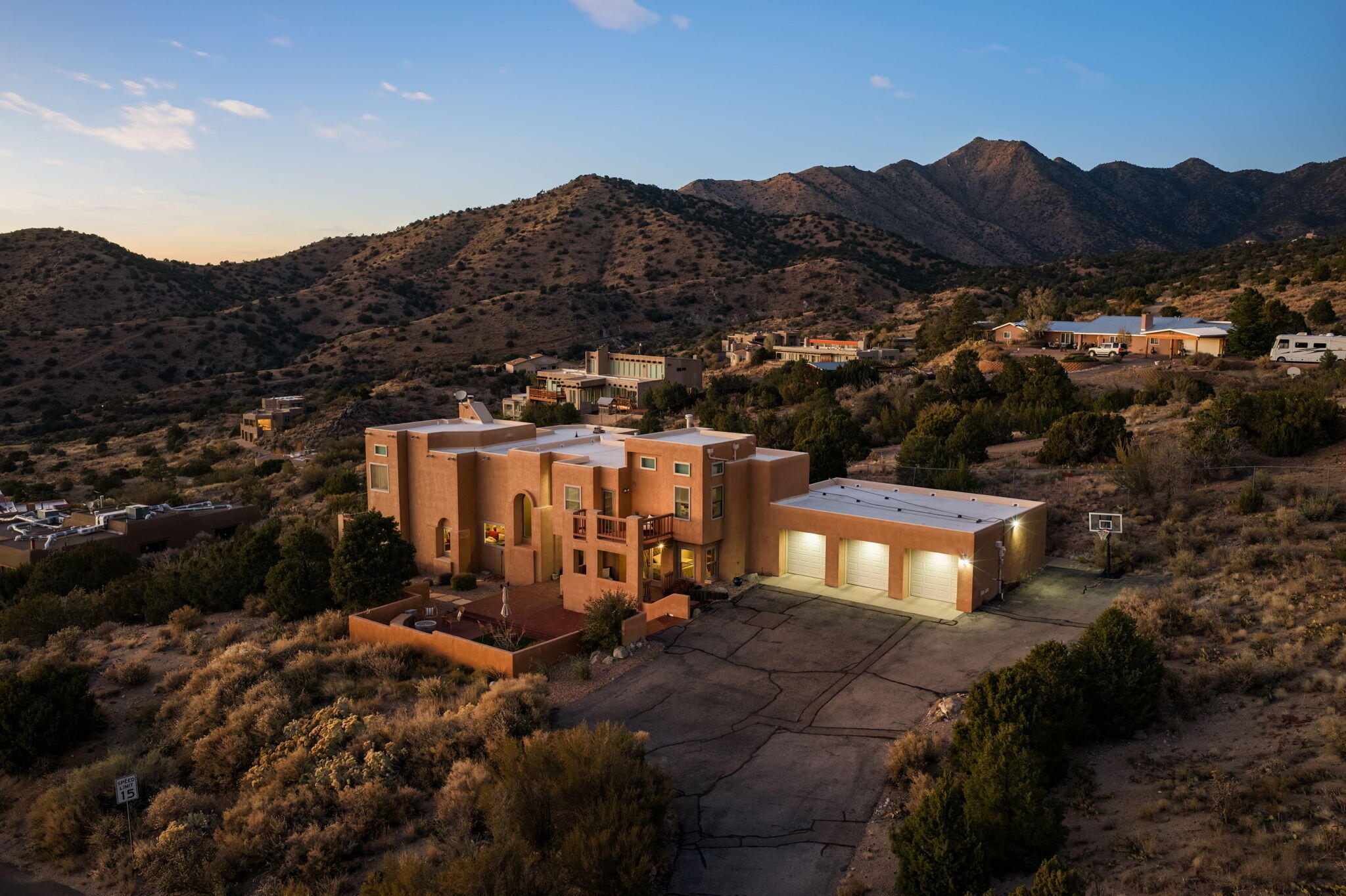 18 Tierra Monte Street NE