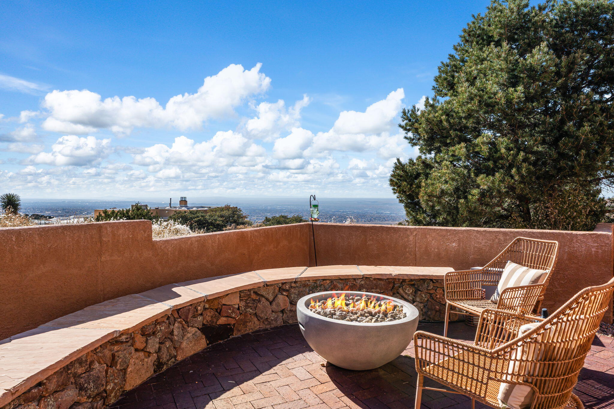 18 Tierra Monte Street NE