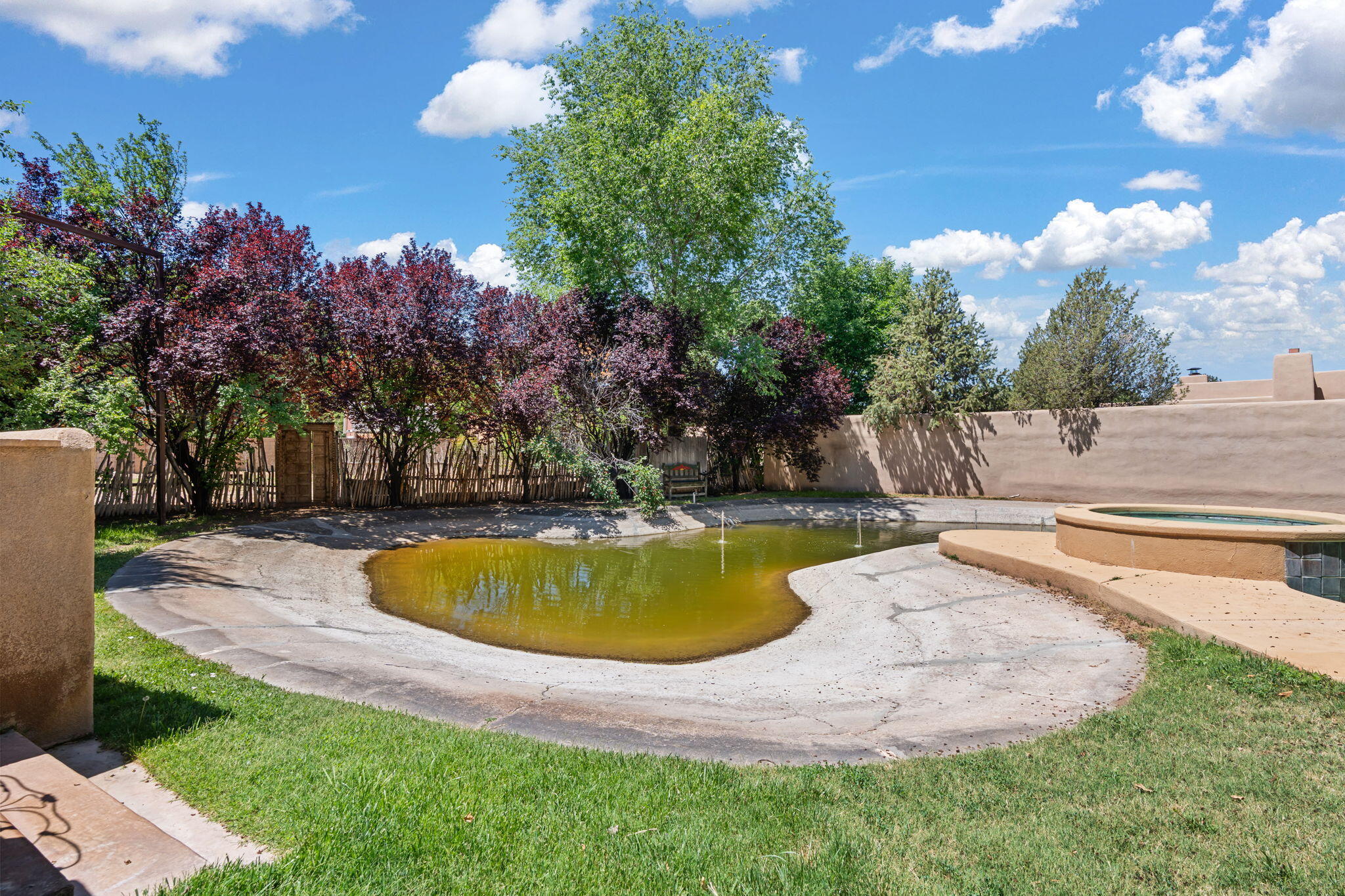 746 Chamisal Road NW