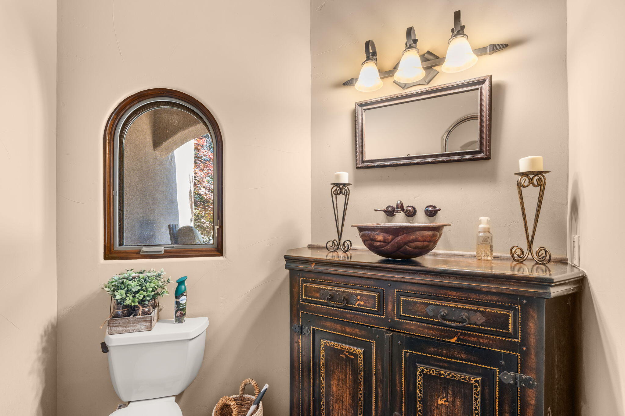 746 Chamisal Road NW