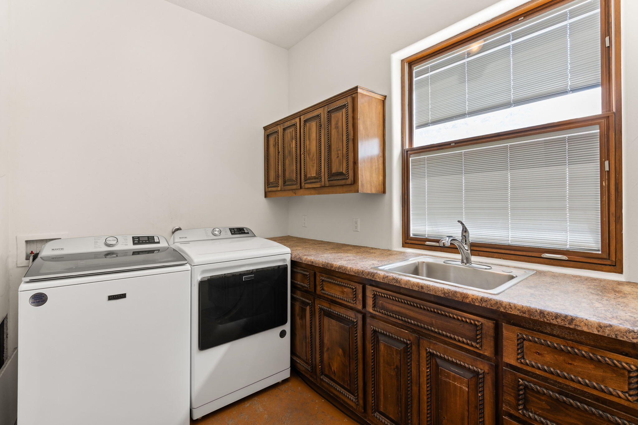 746 Chamisal Road NW