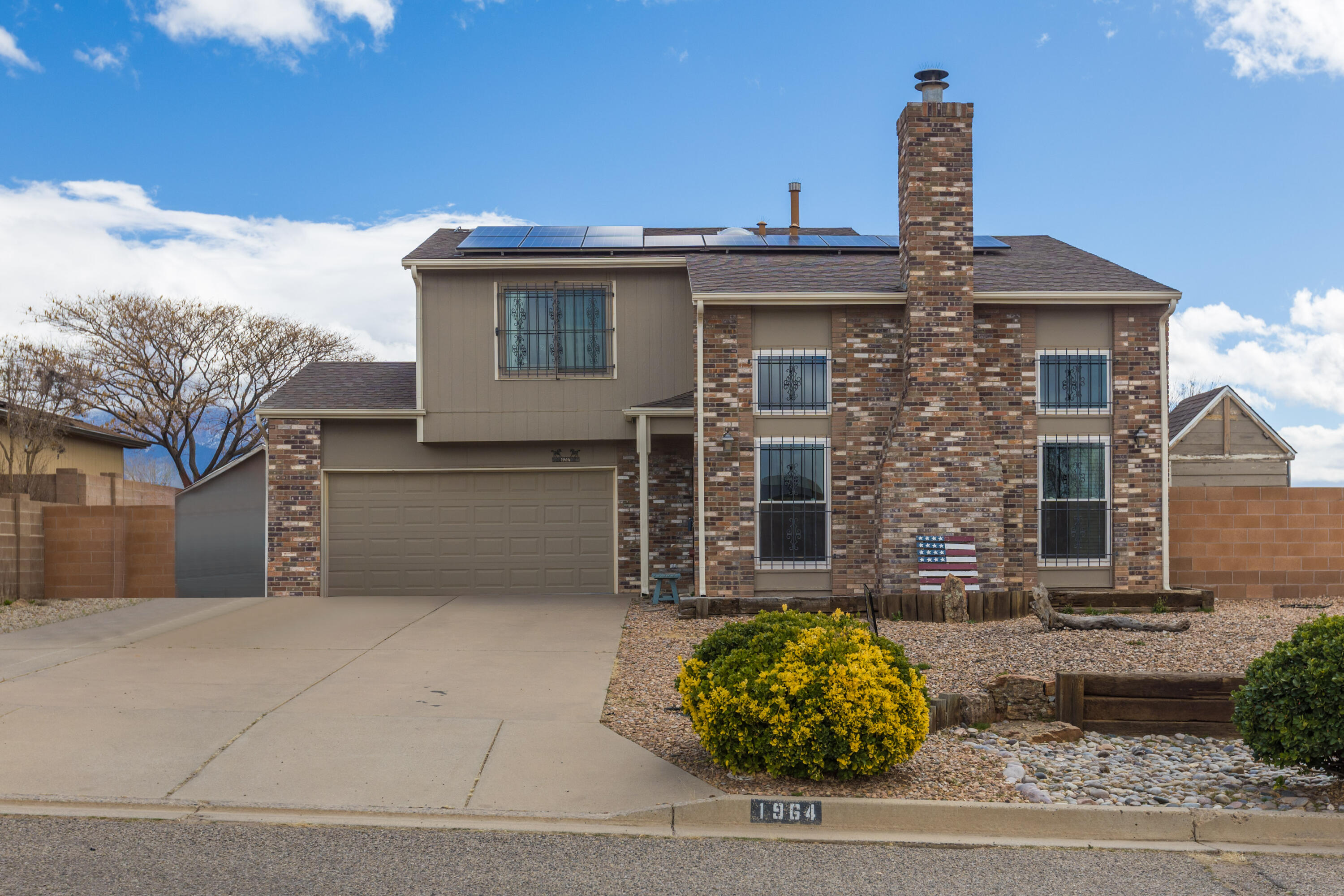 1964 Roanoke Drive NE