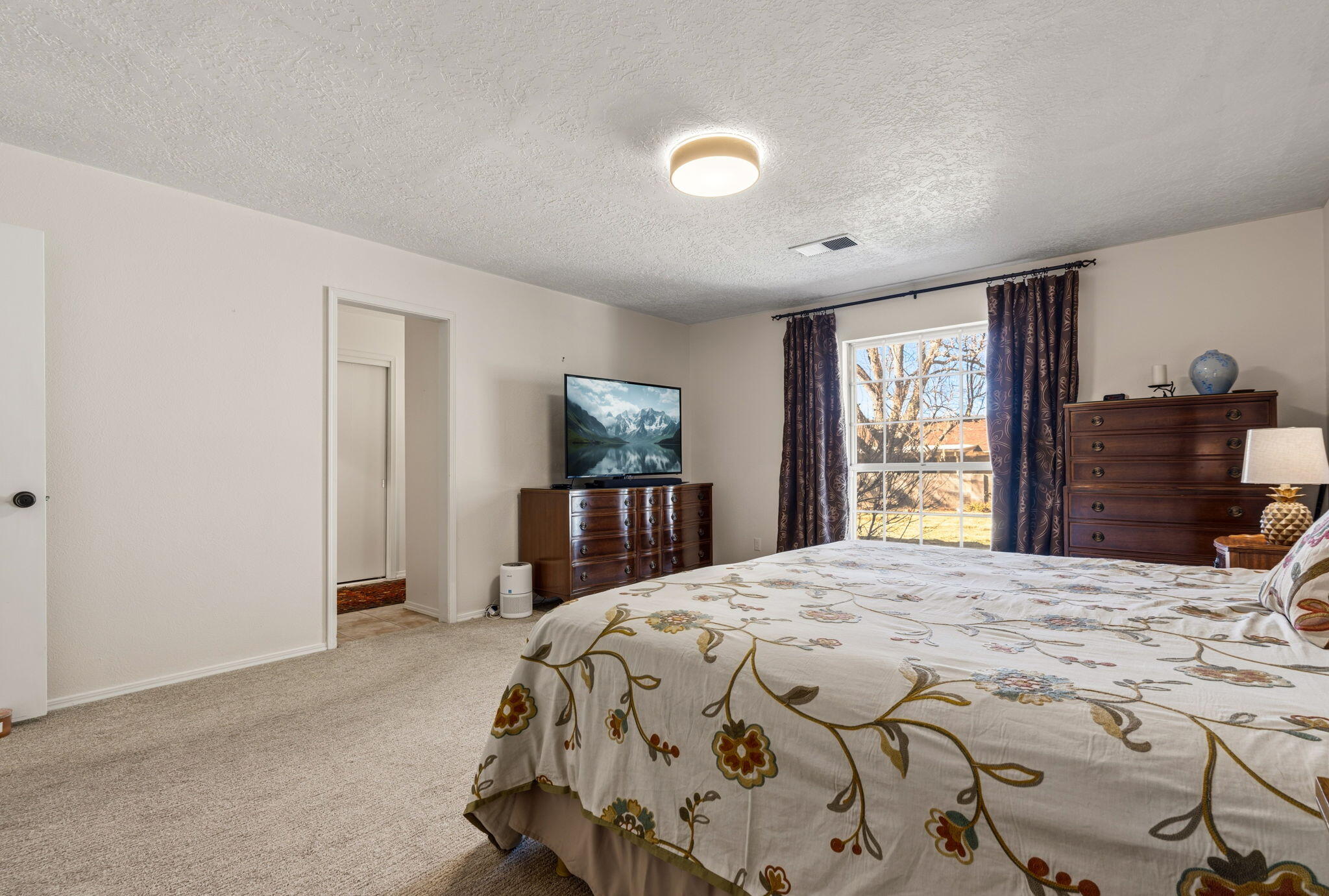 7601 Vista Del Arroyo Avenue NE